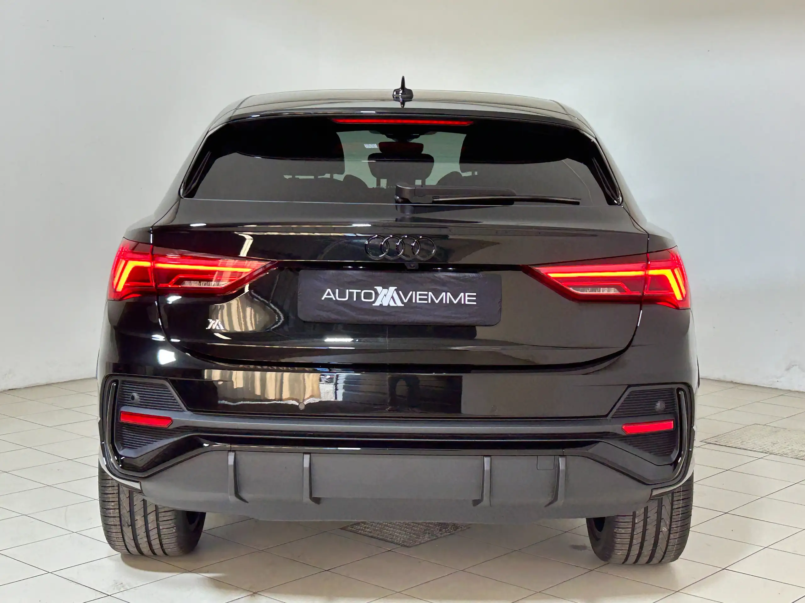 Audi - Q3