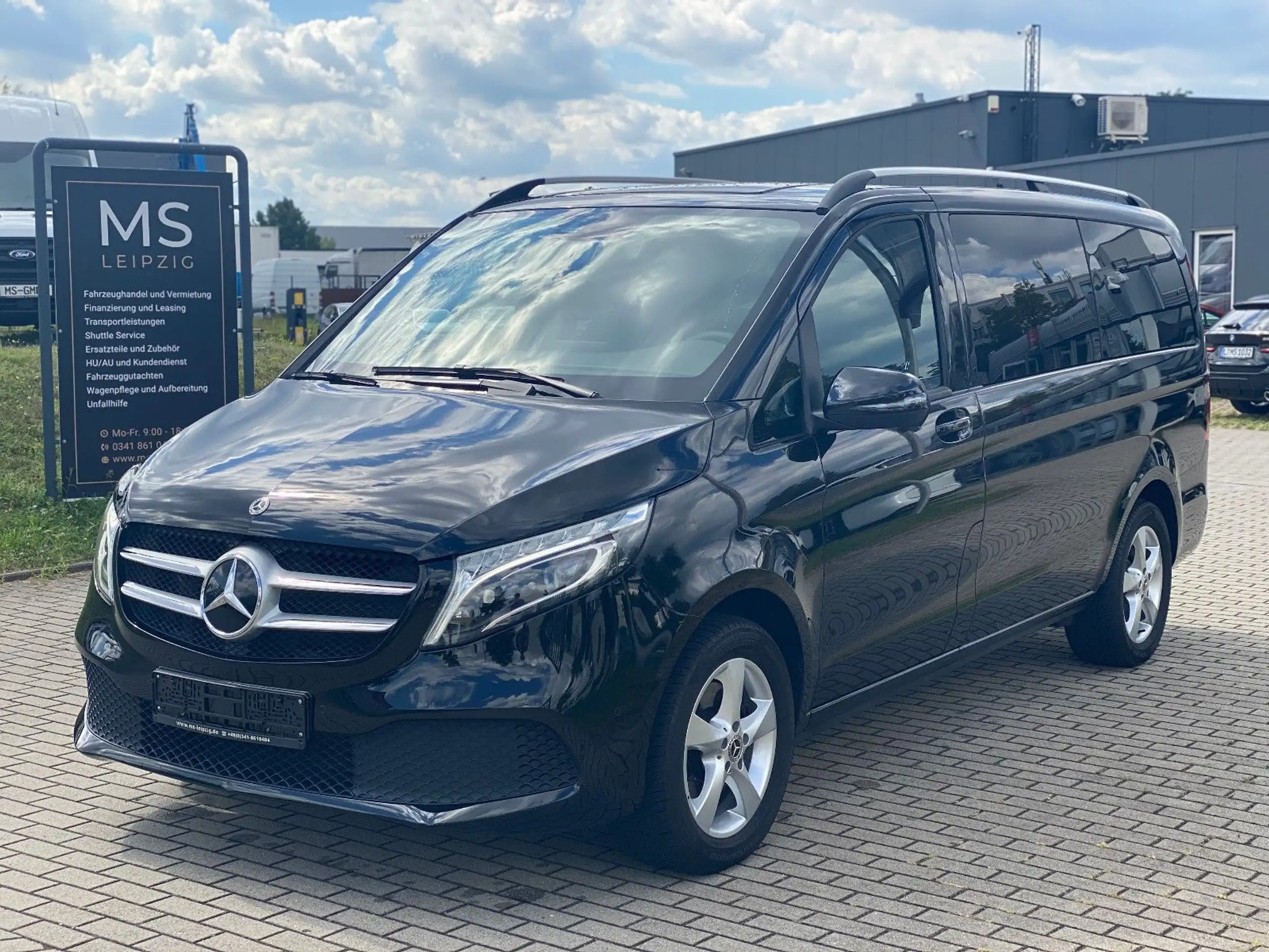 Mercedes-Benz - V 250