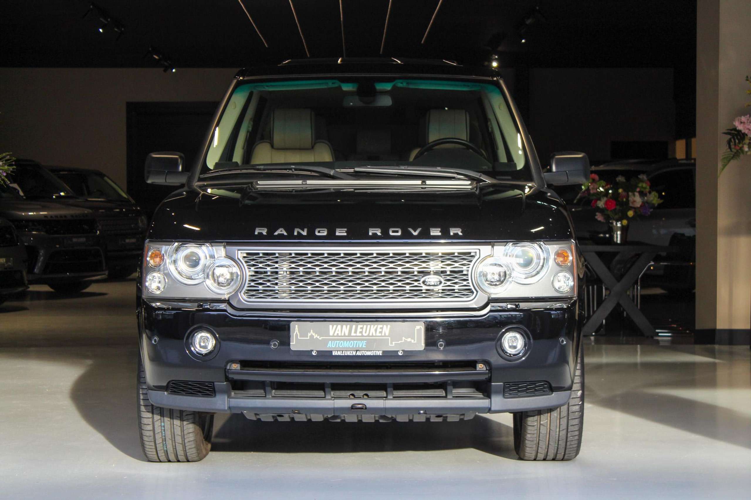 Land Rover - Range Rover