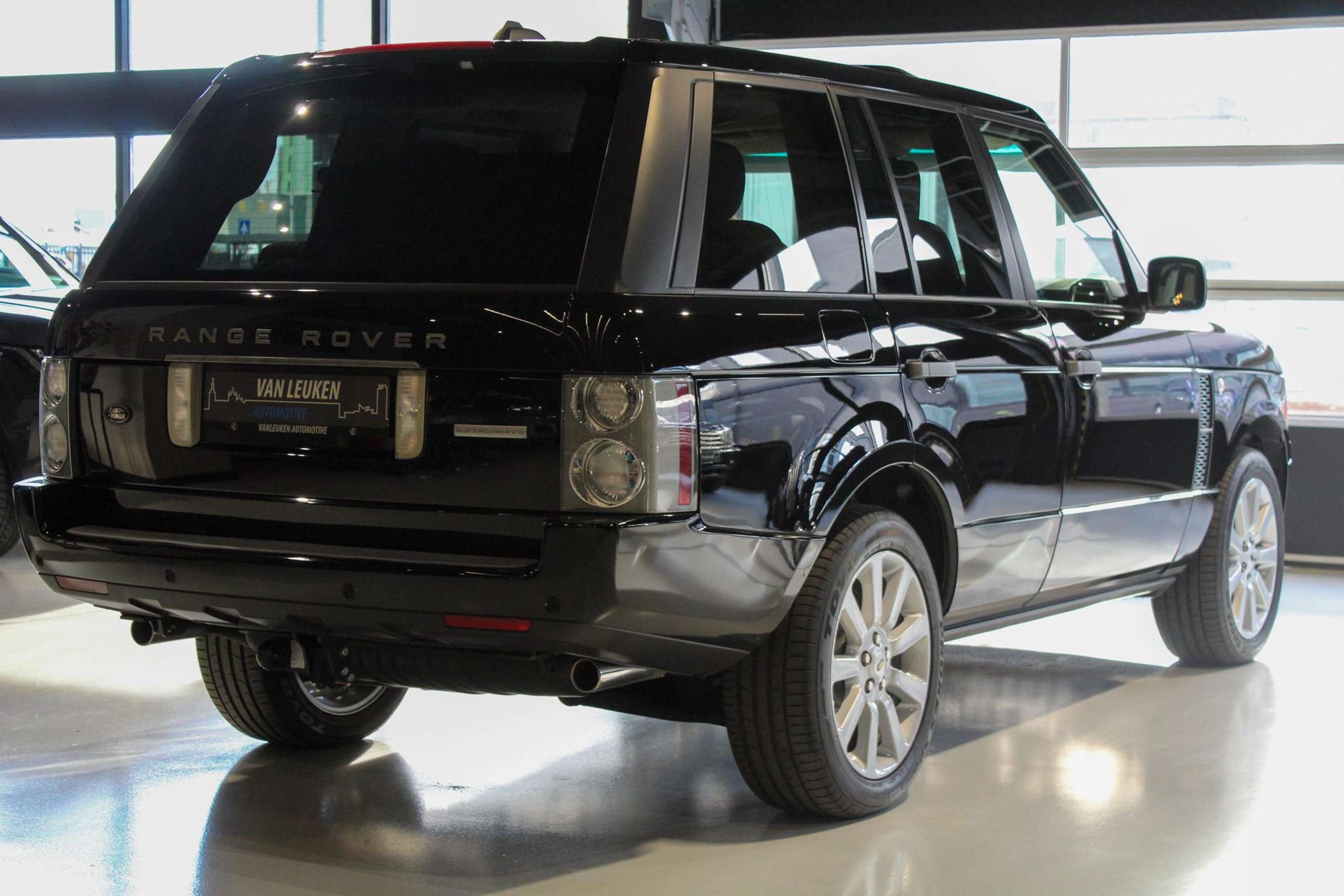 Land Rover - Range Rover