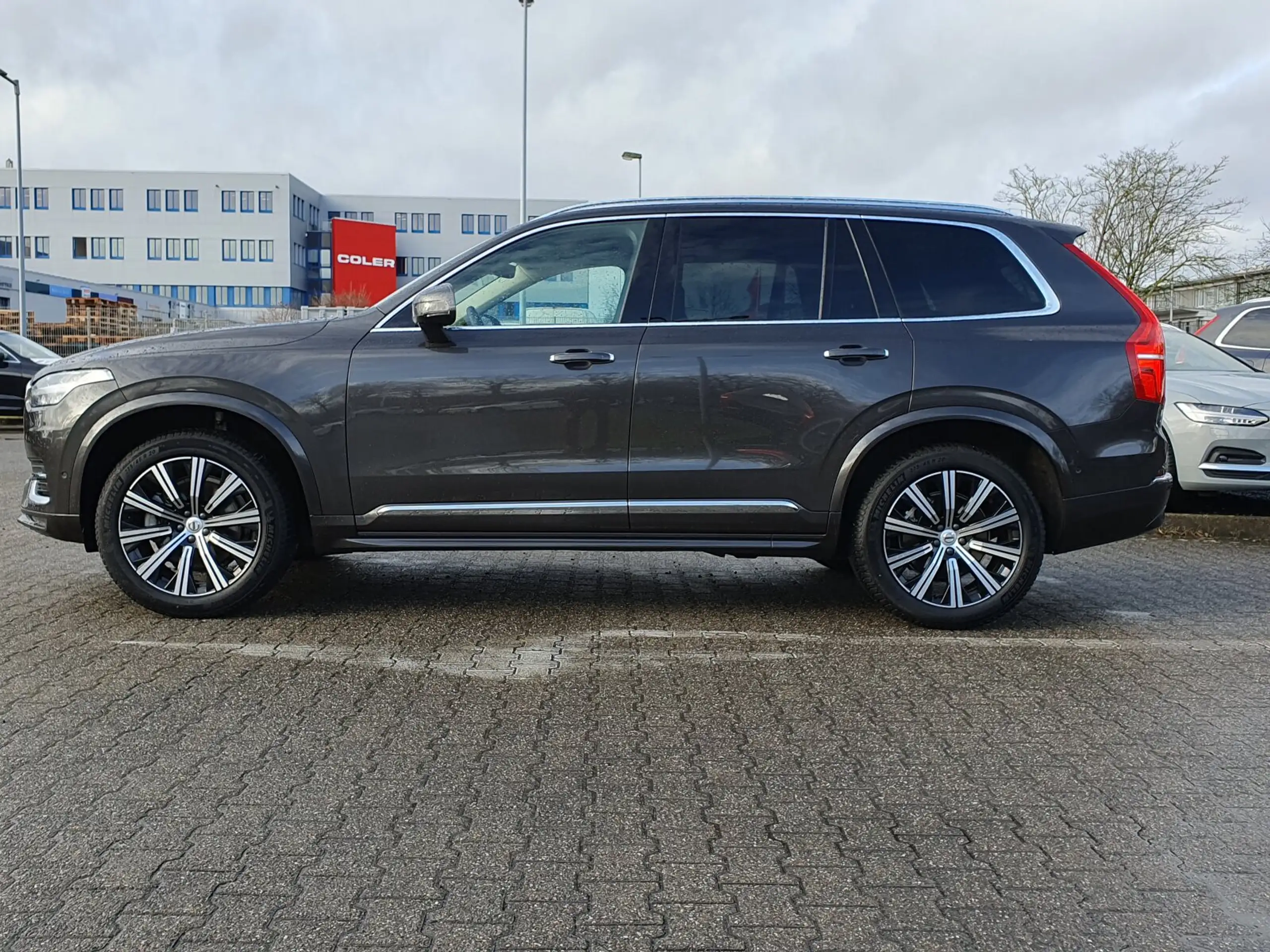 Volvo - XC90