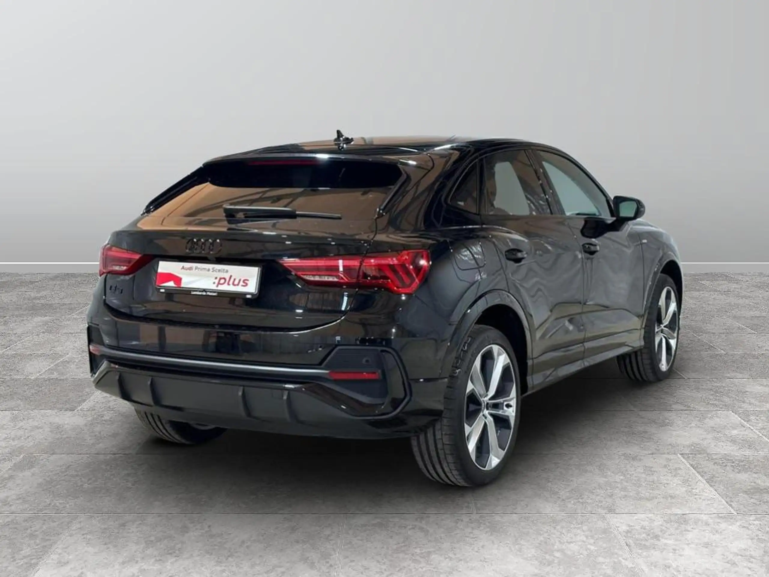 Audi - Q3