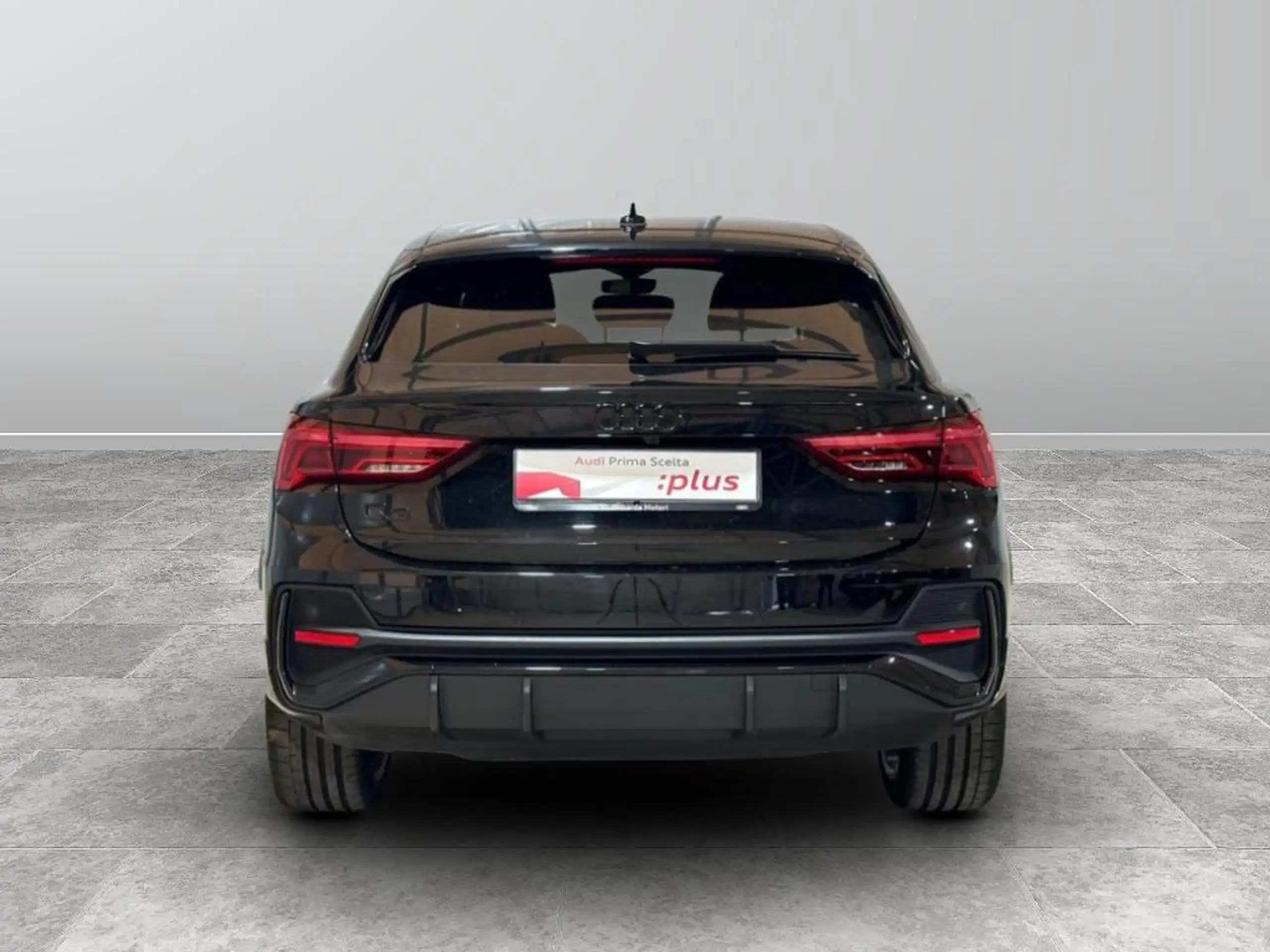 Audi - Q3