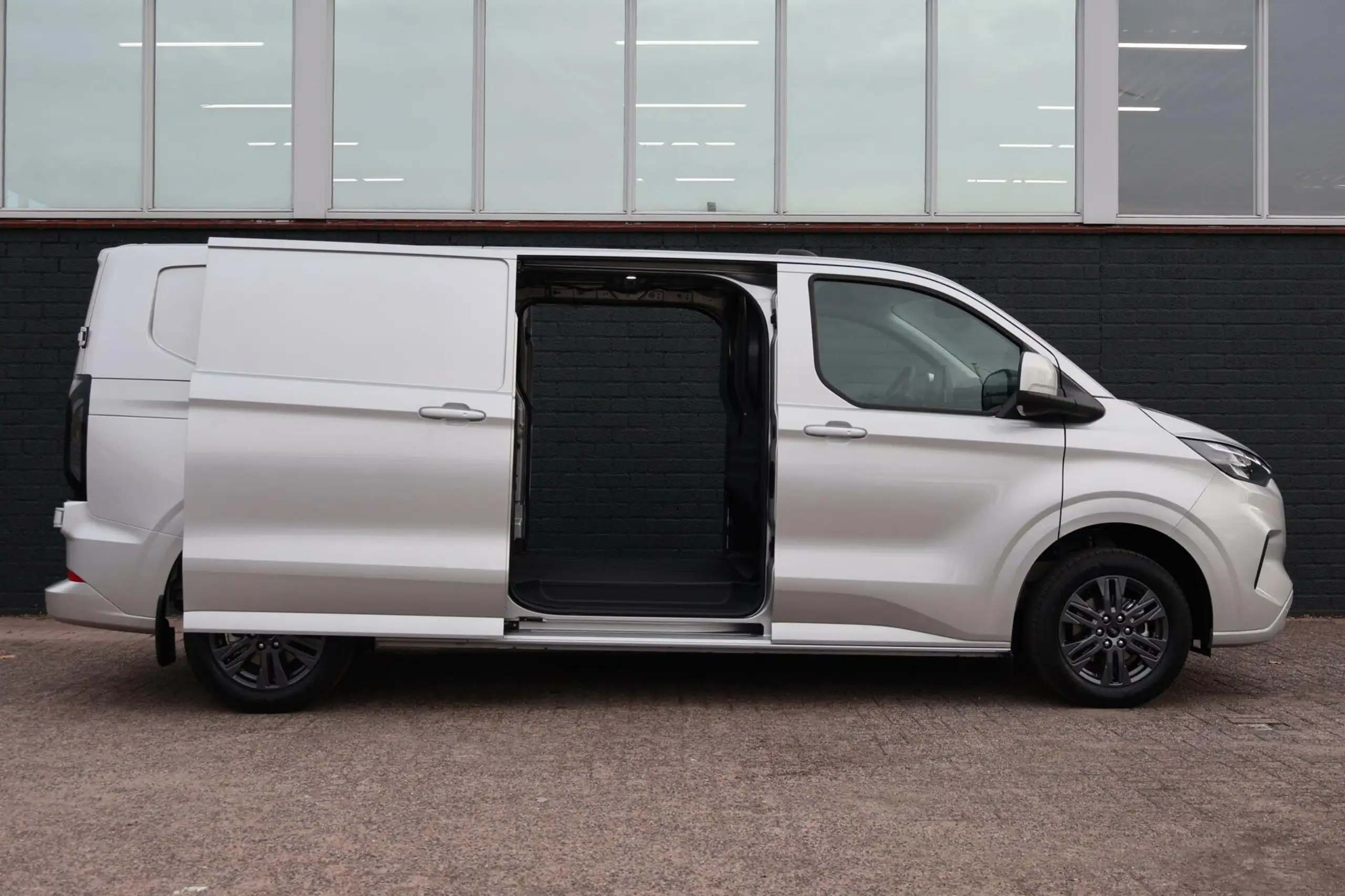 Ford - Transit Custom