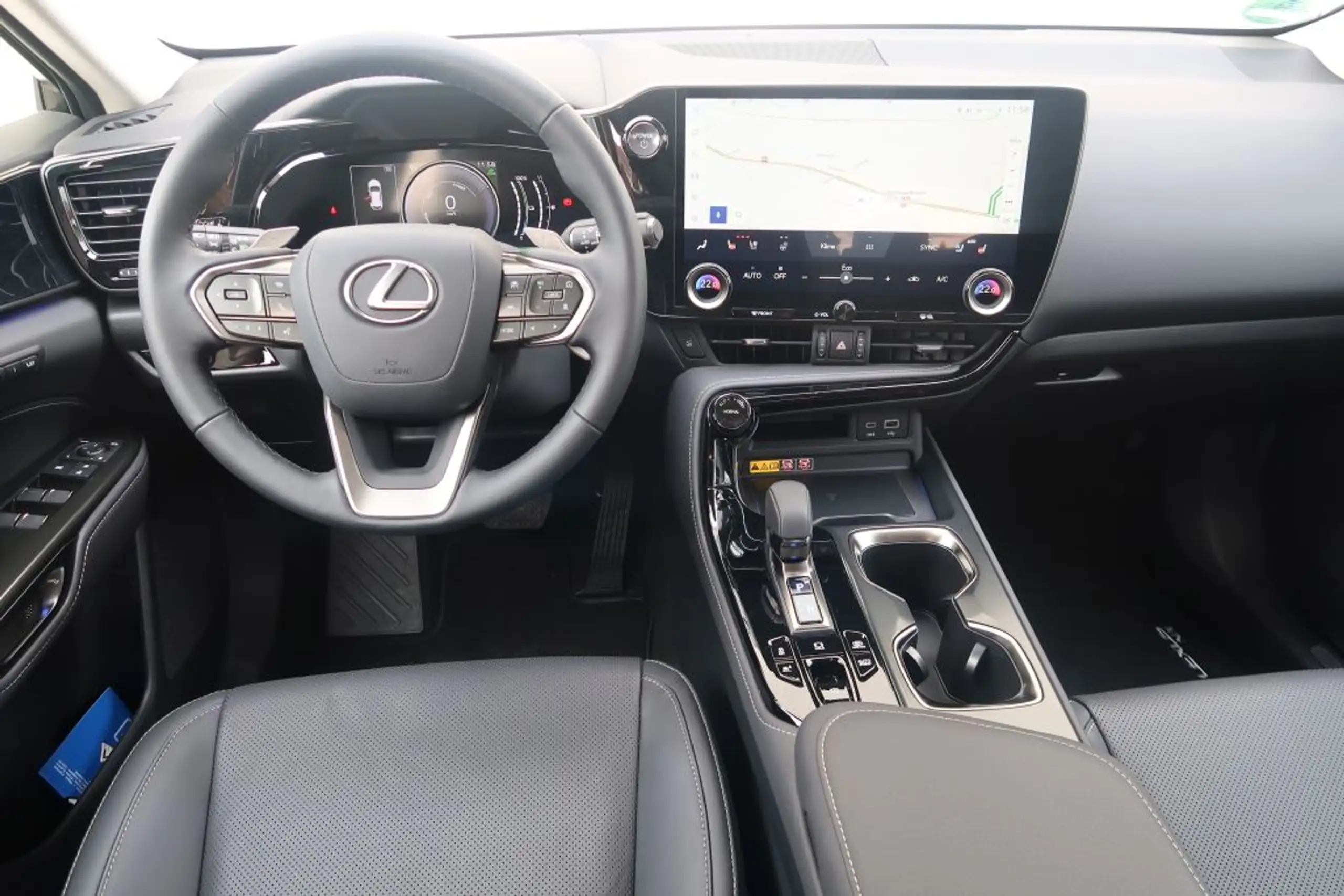 Lexus - NX 450h+