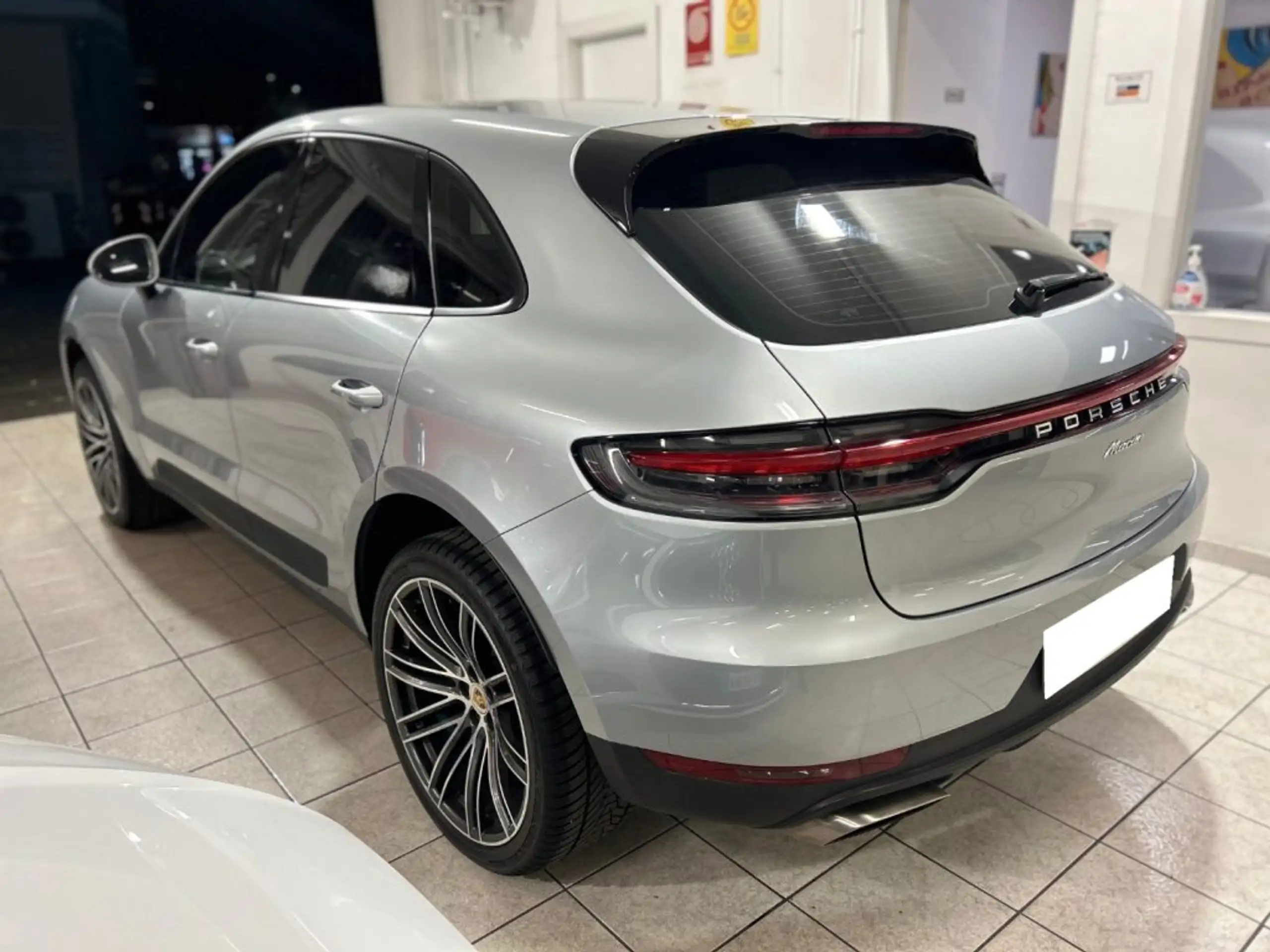 Porsche - Macan