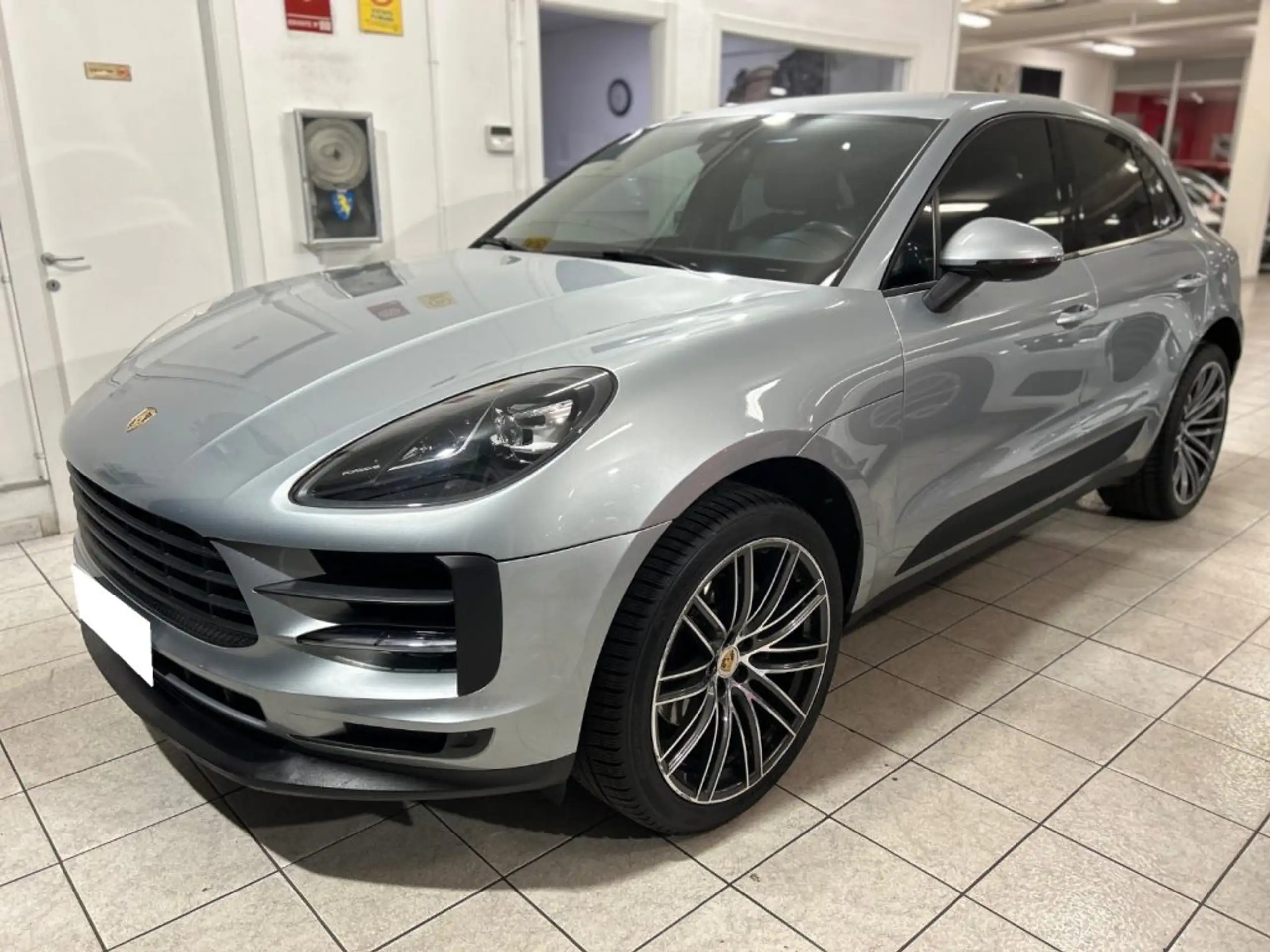 Porsche - Macan