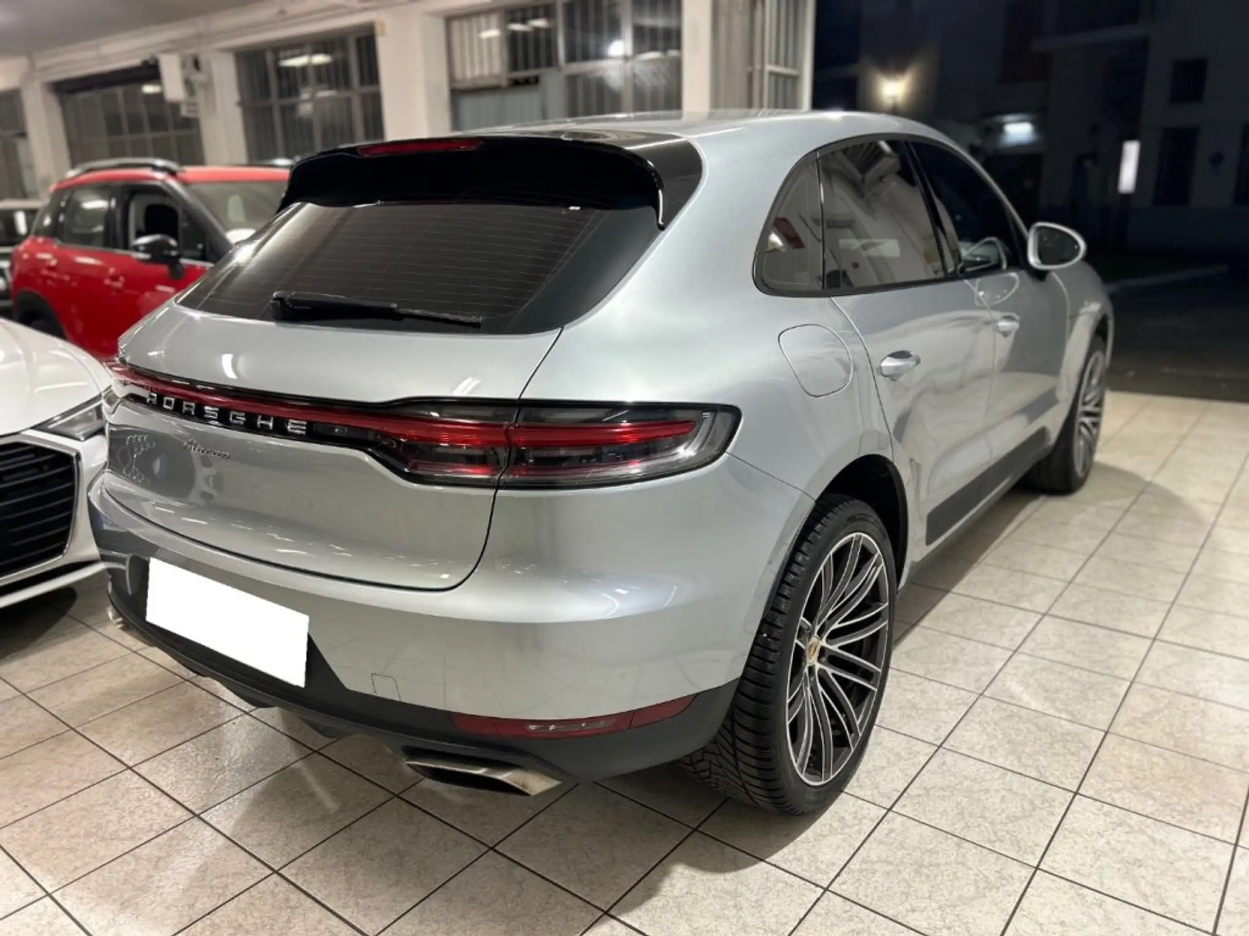 Porsche - Macan