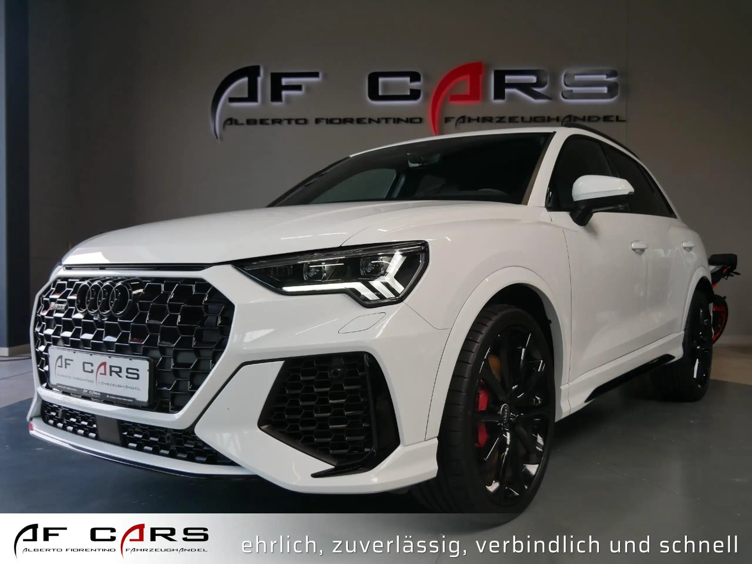 Audi - RS Q3