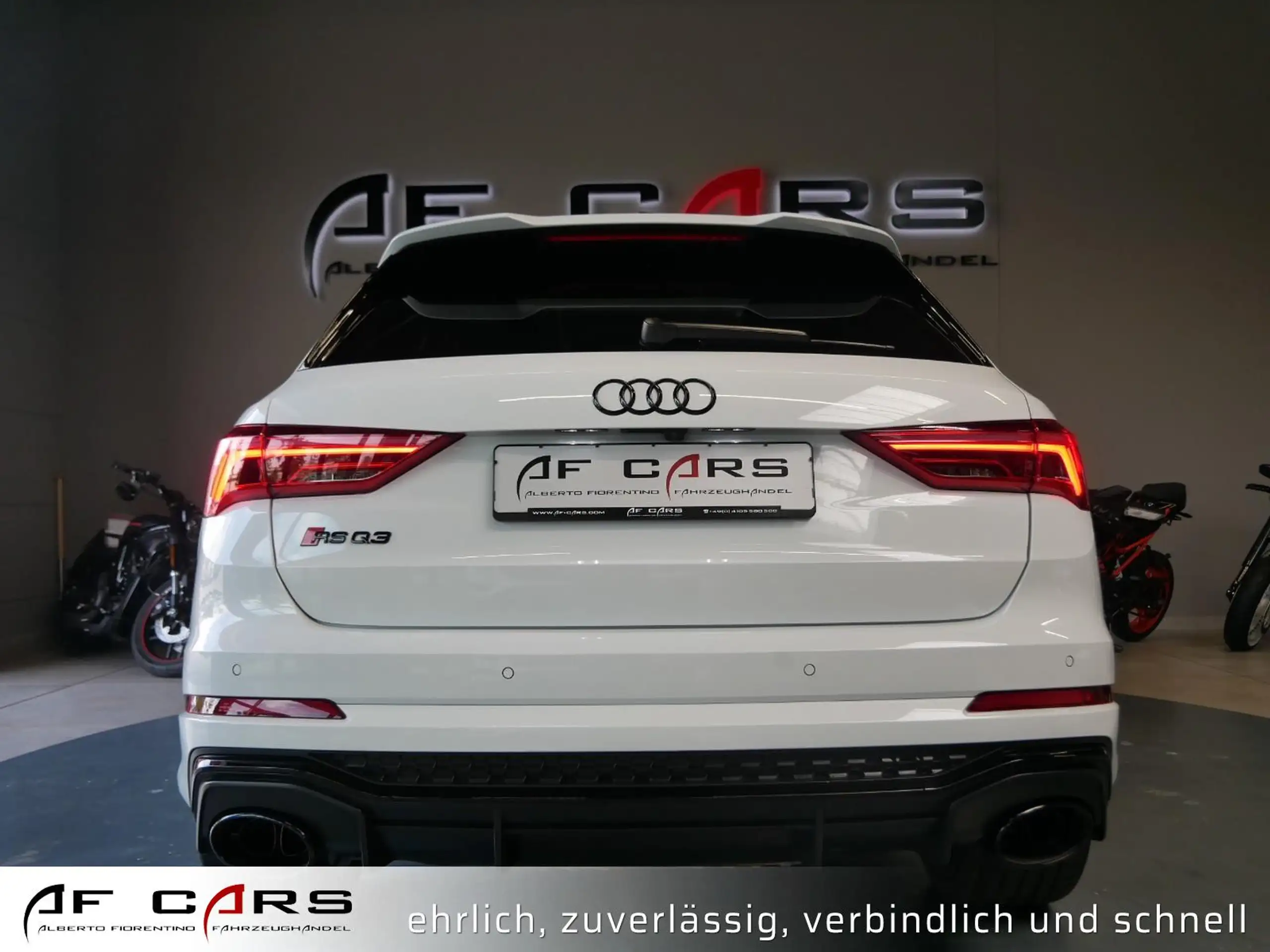 Audi - RS Q3