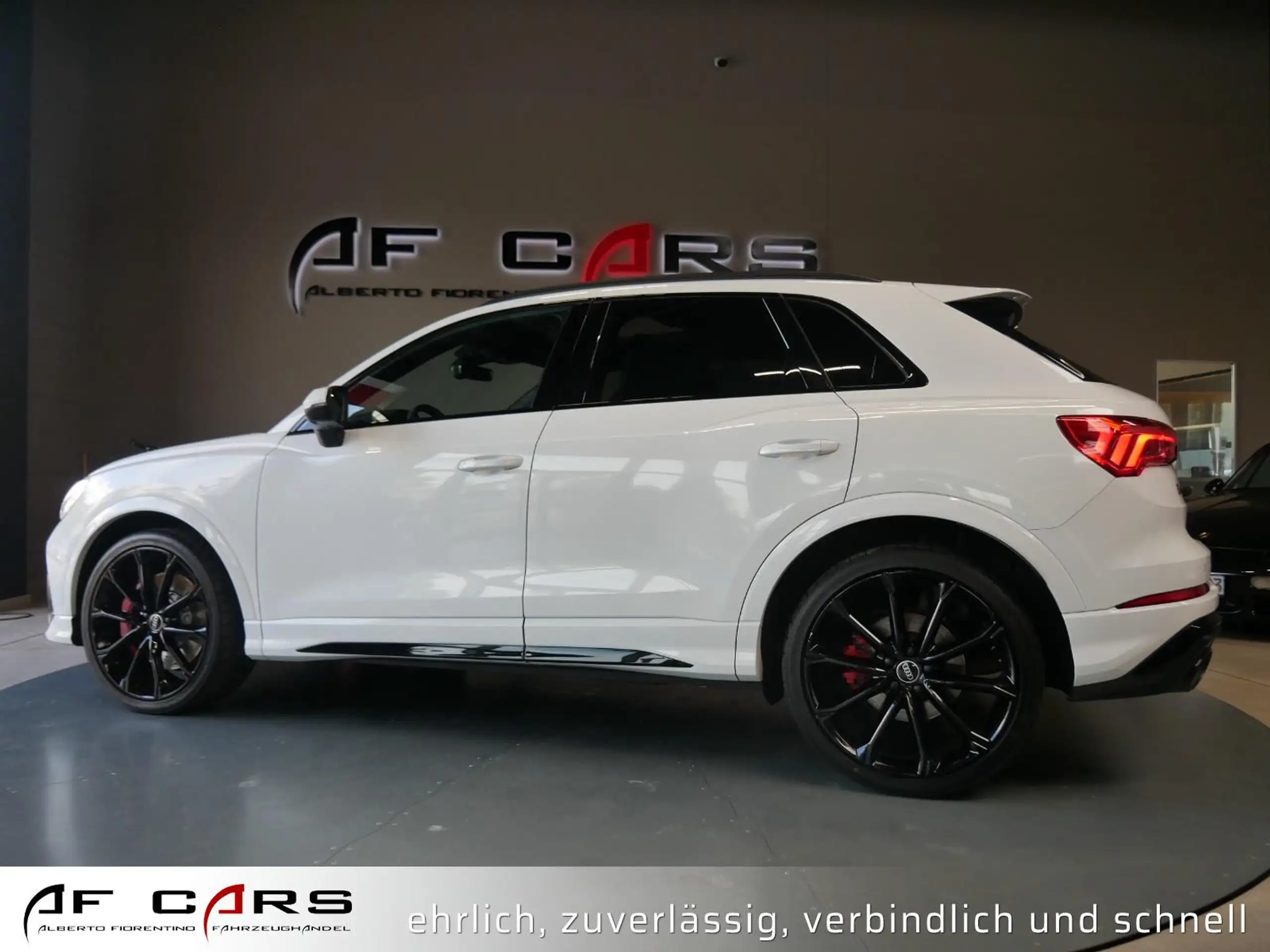 Audi - RS Q3