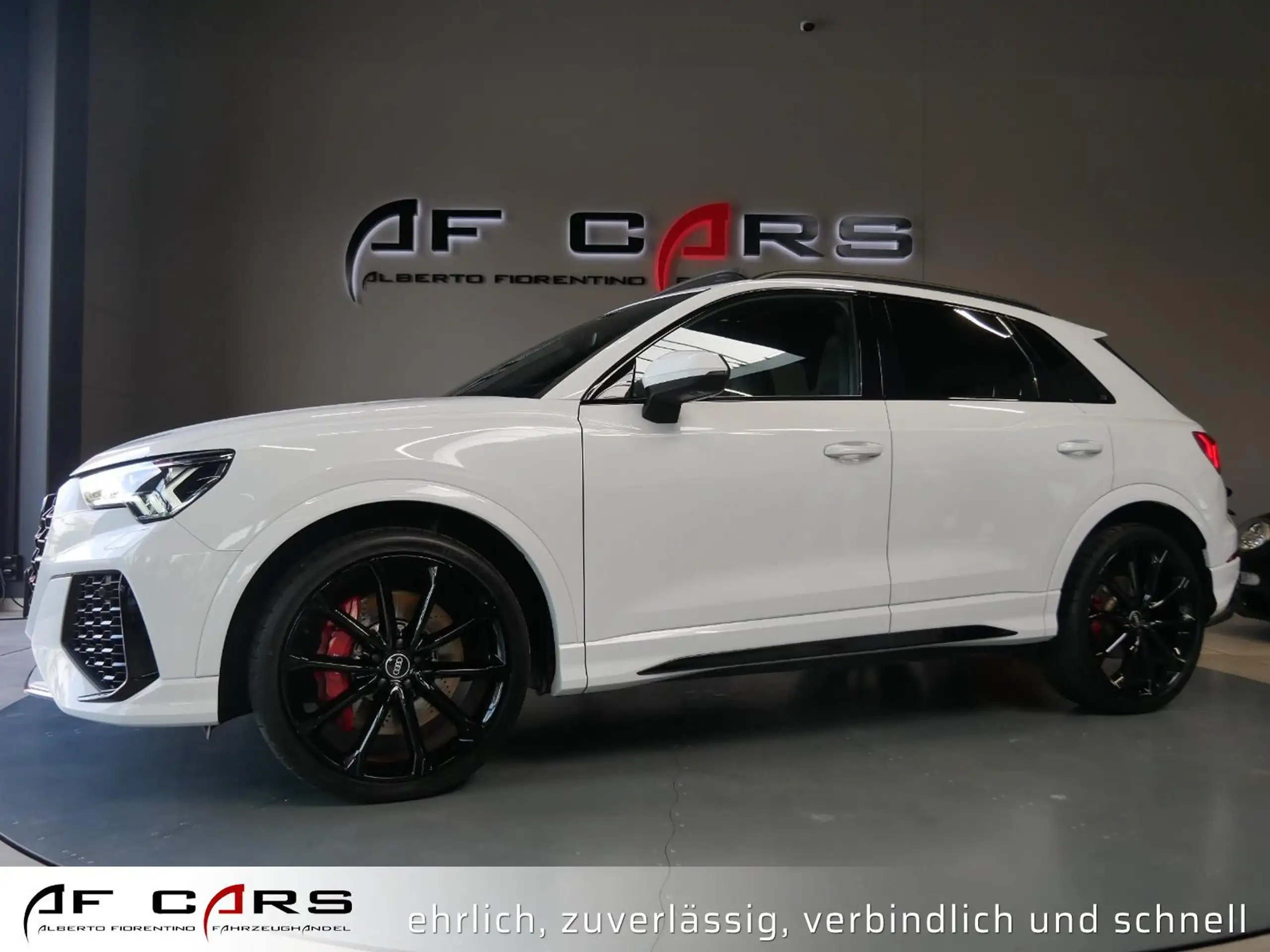 Audi - RS Q3