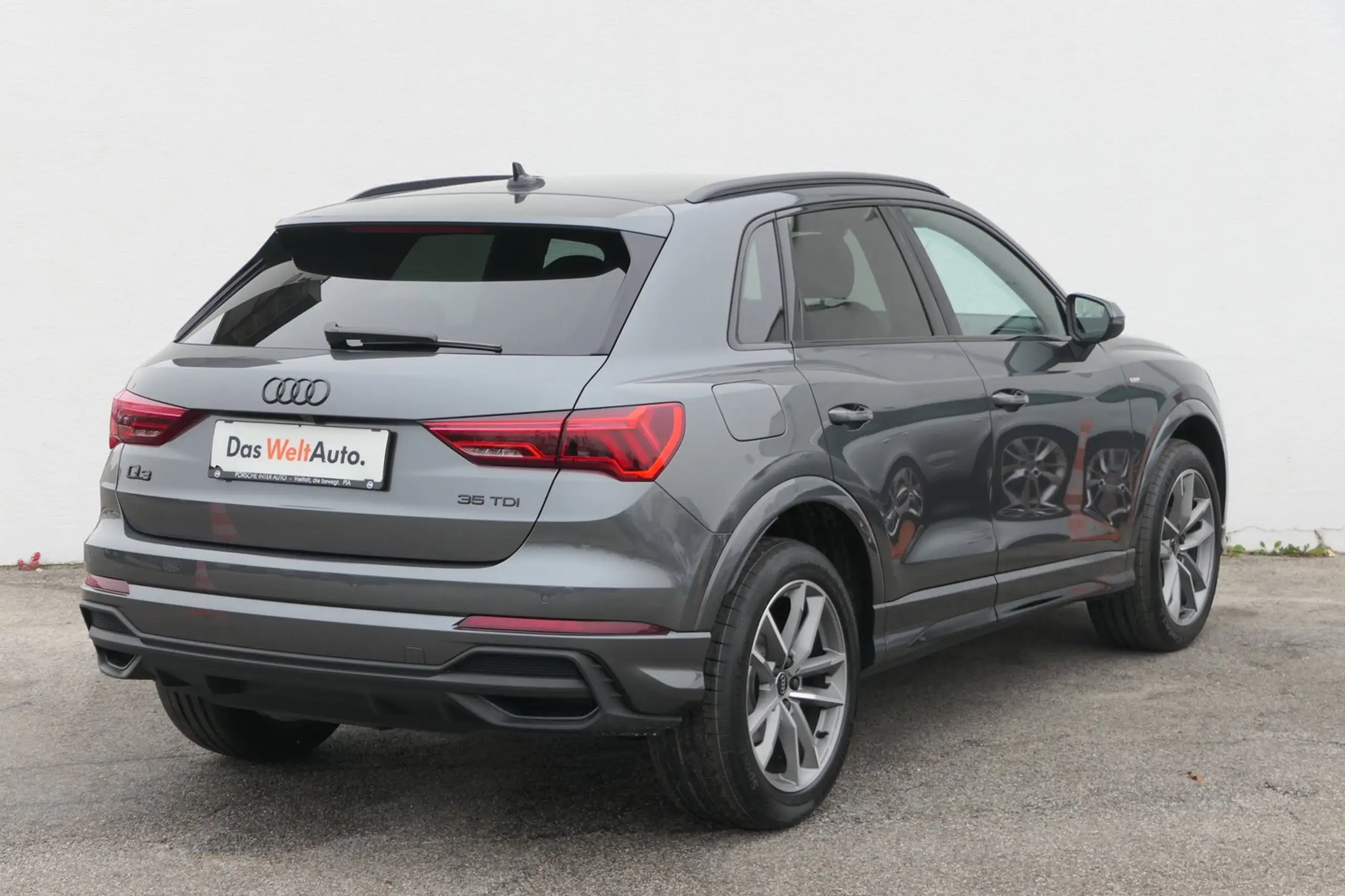 Audi - Q3