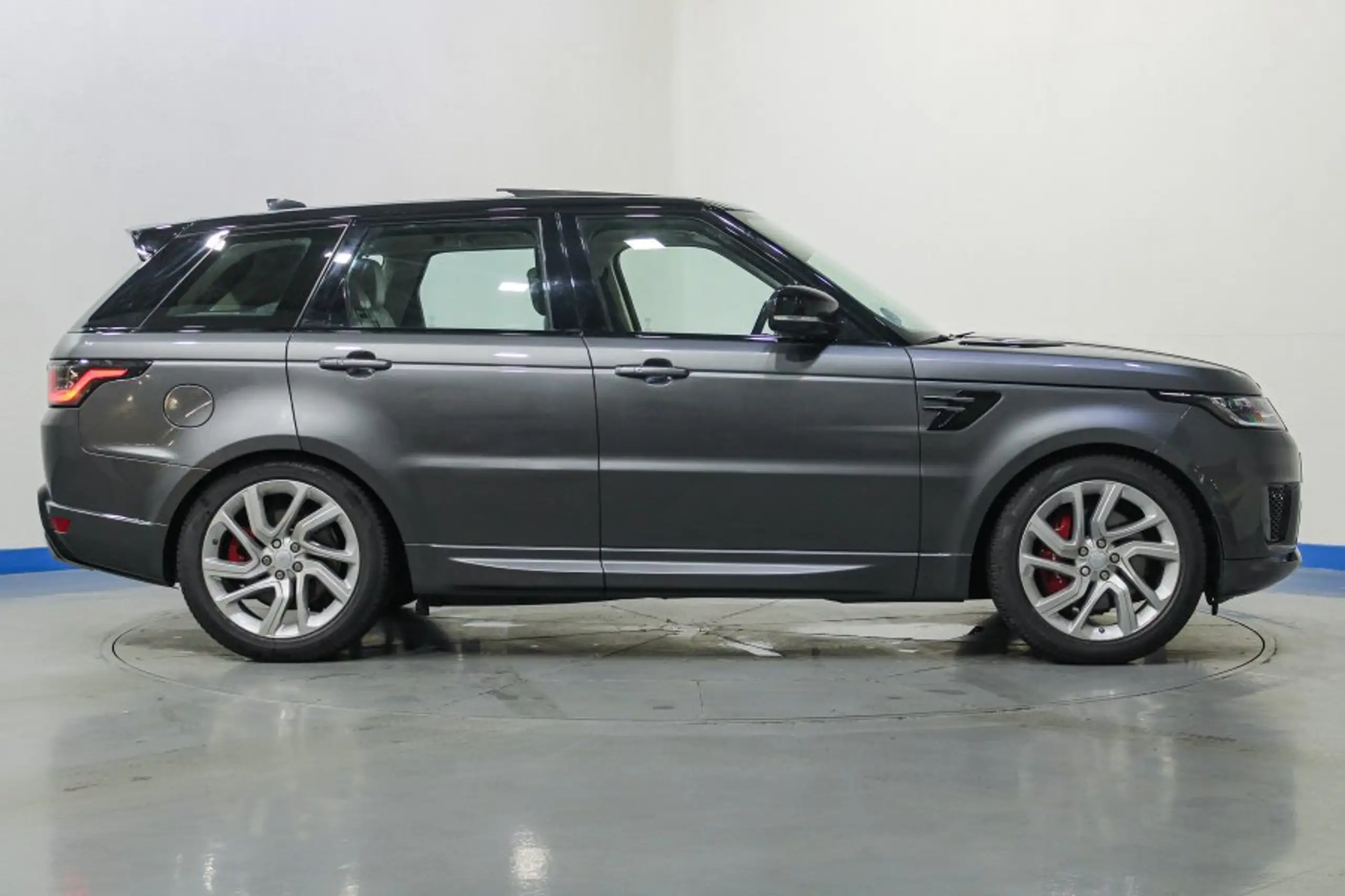 Land Rover - Range Rover Sport