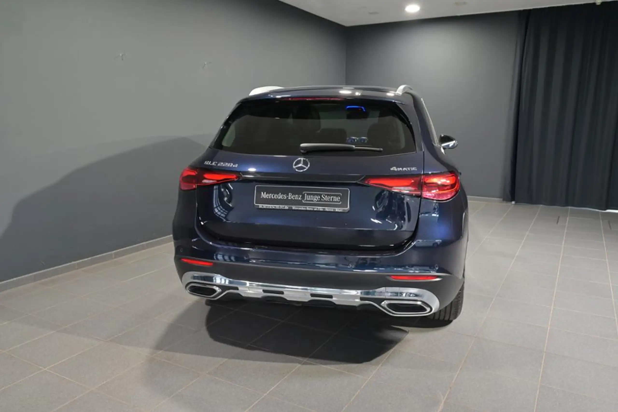 Mercedes-Benz - GLC 220