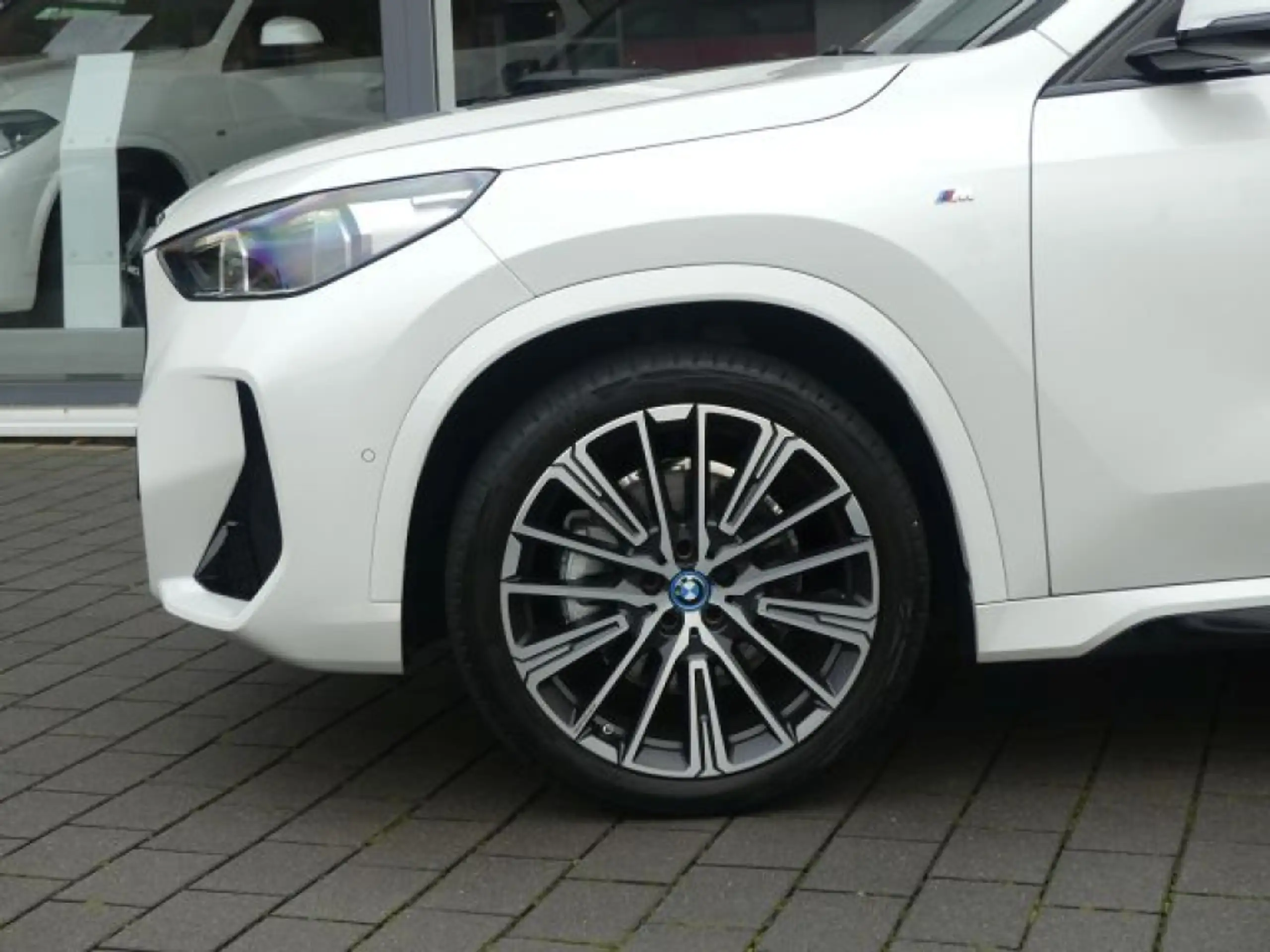 BMW - X1