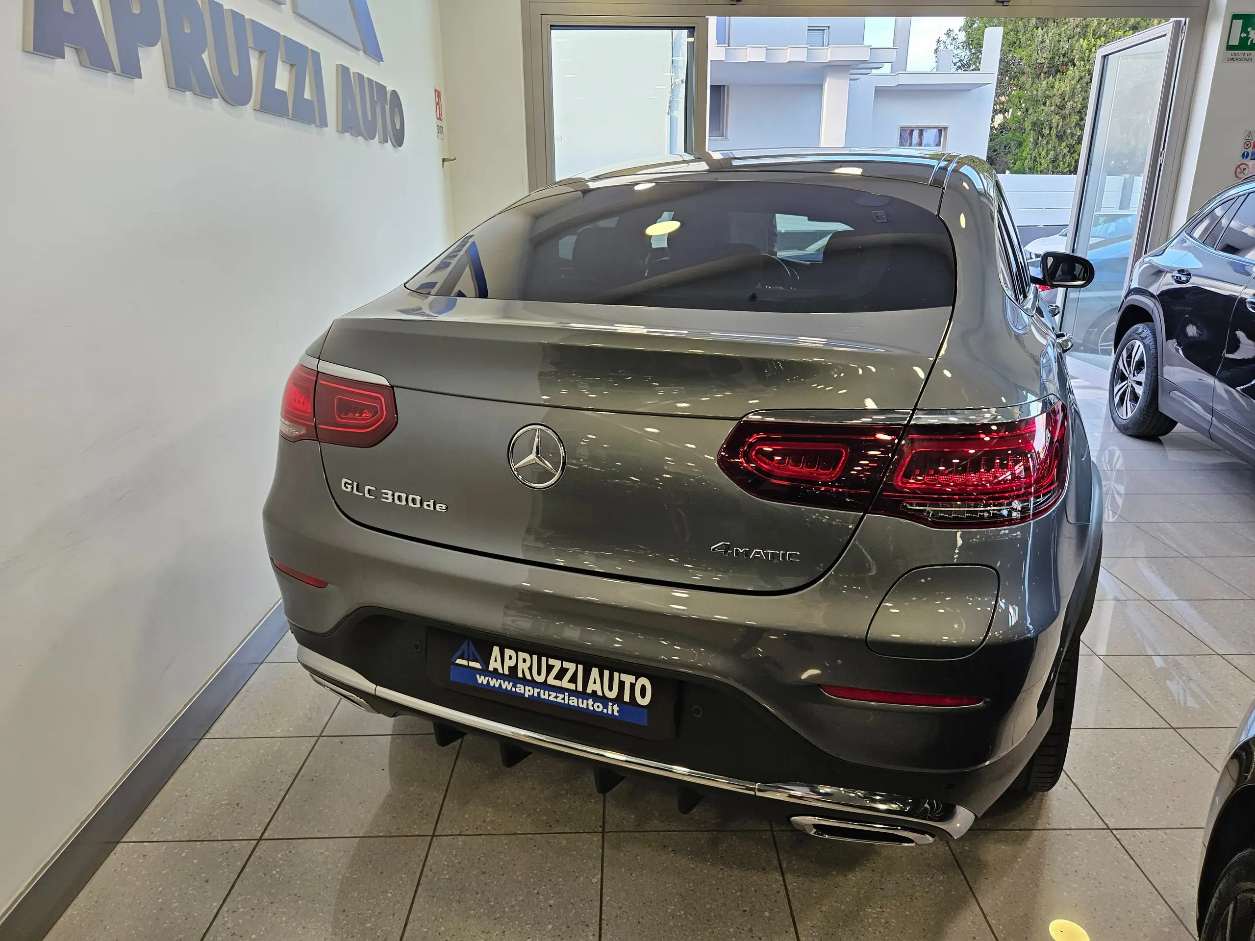 Mercedes-Benz - GLC 300