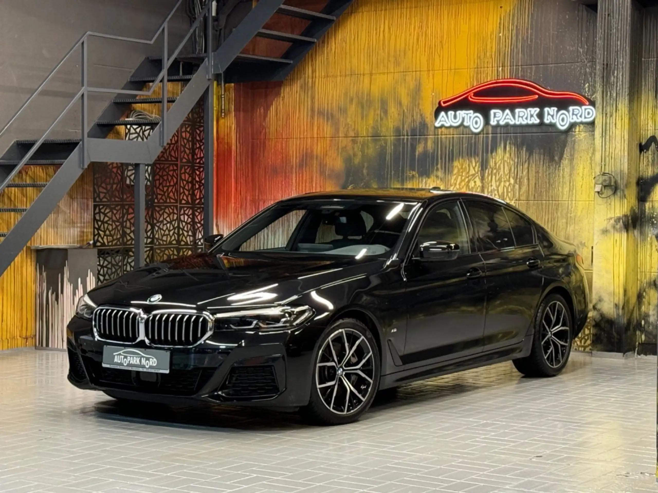 BMW - 530