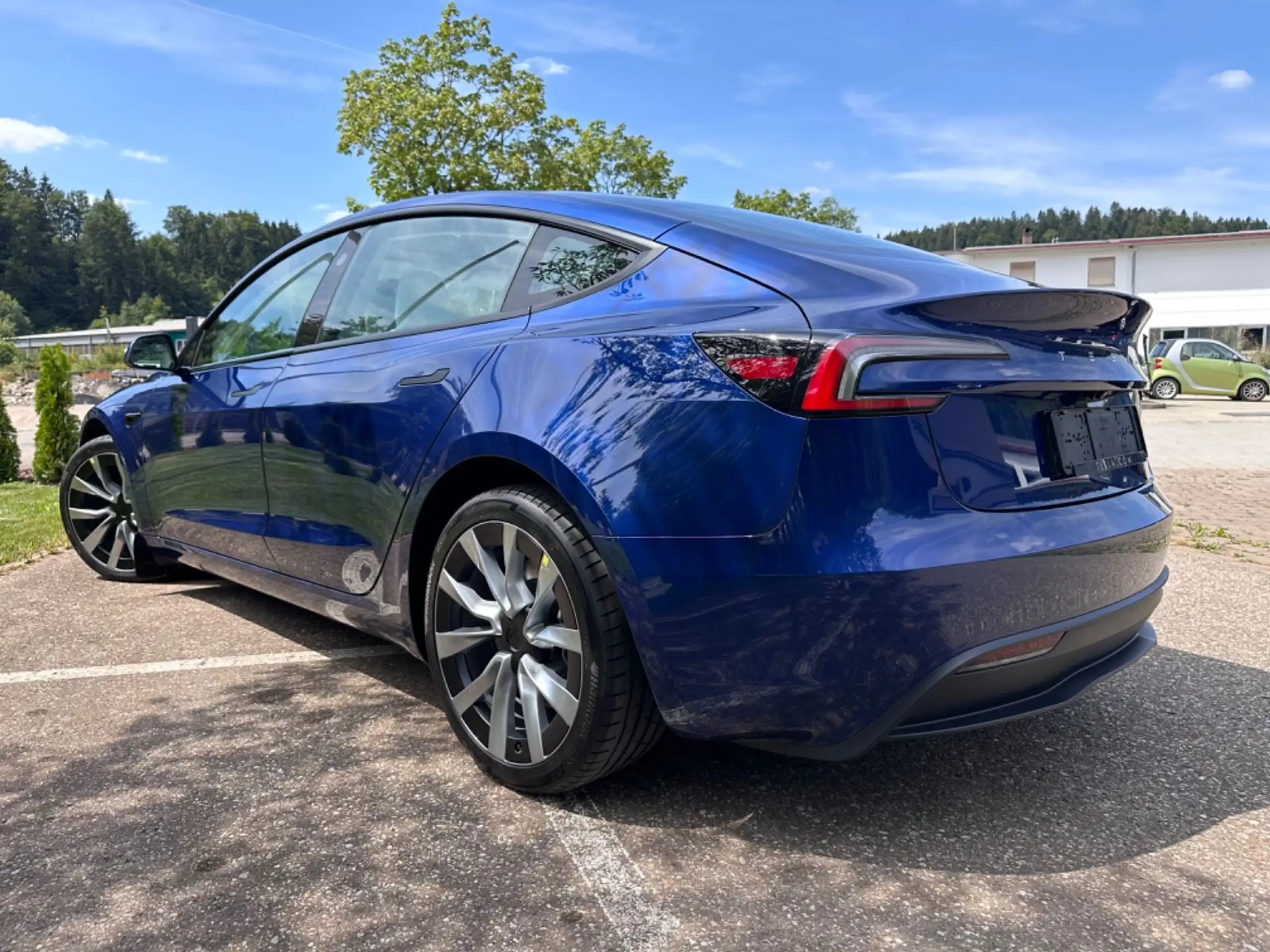 Tesla - Model 3