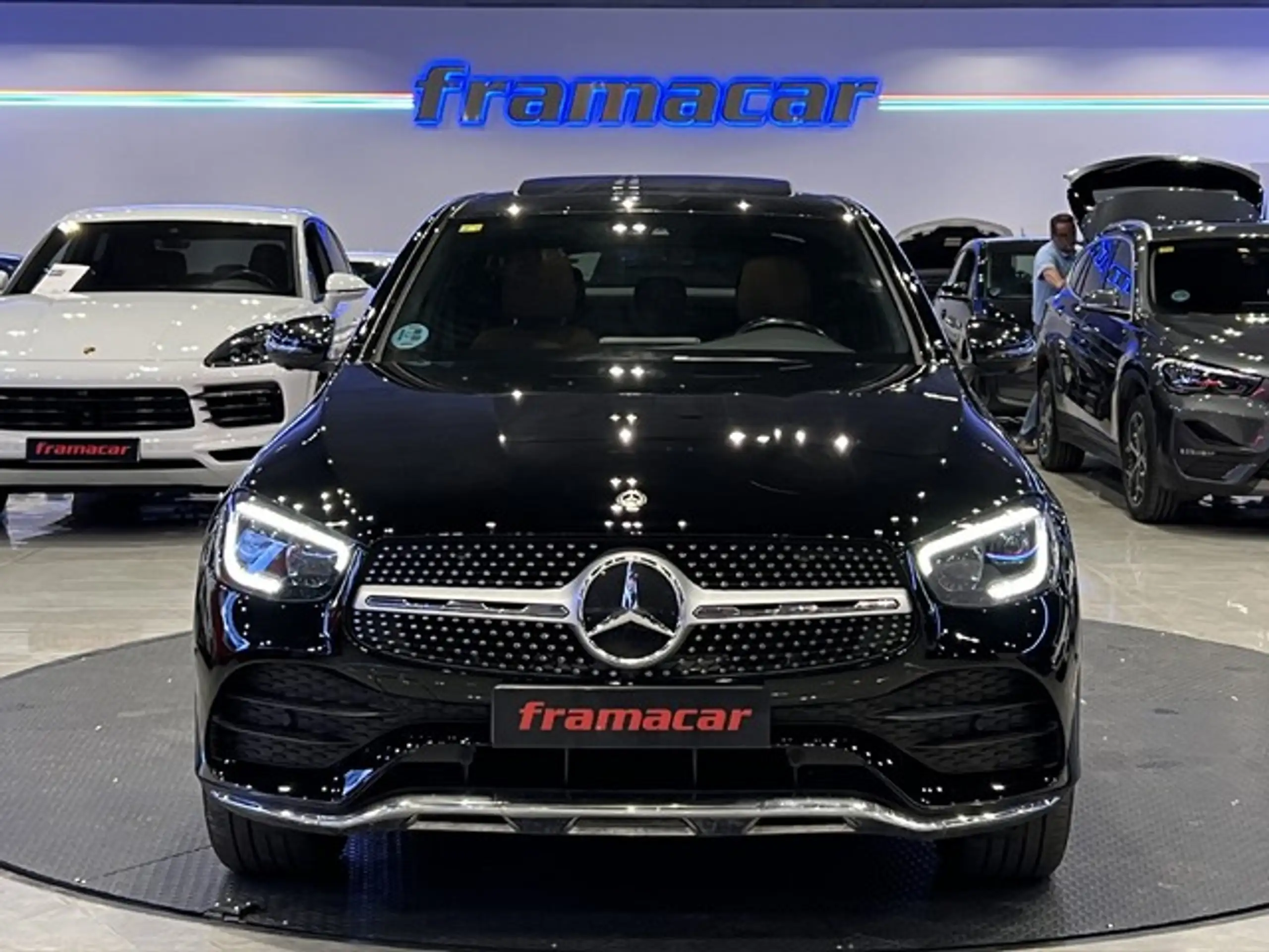 Mercedes-Benz - GLC 220