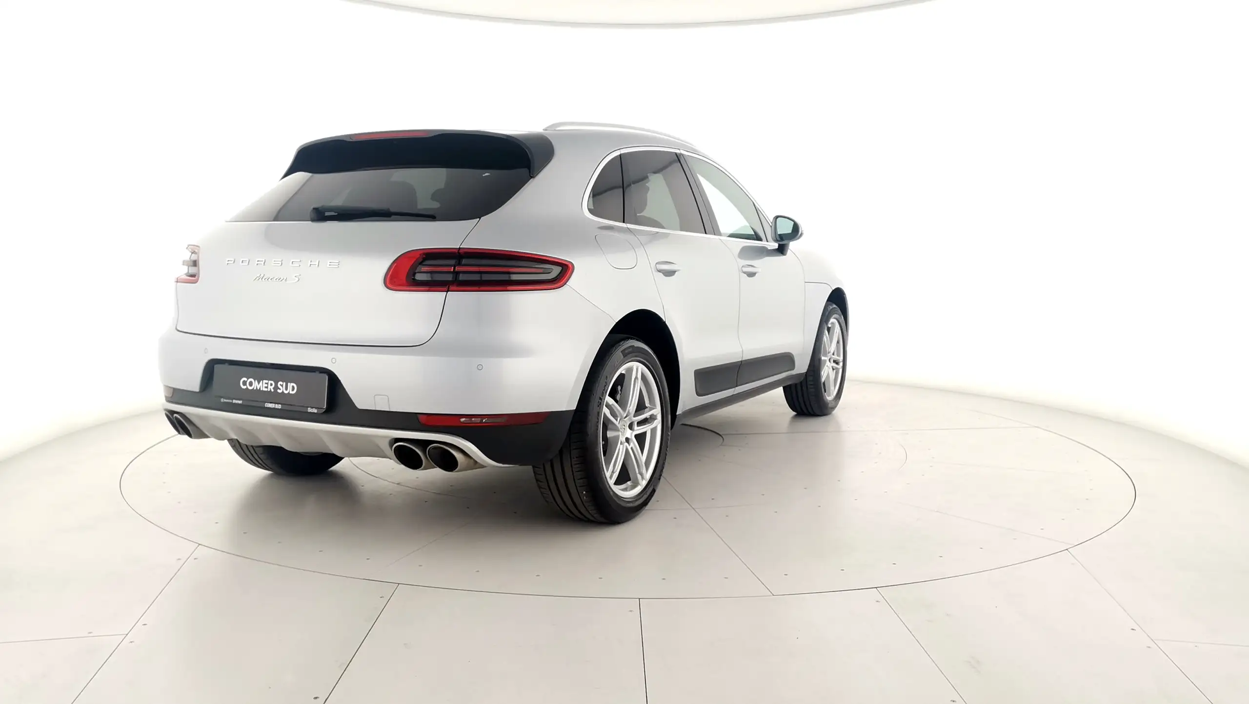 Porsche - Macan