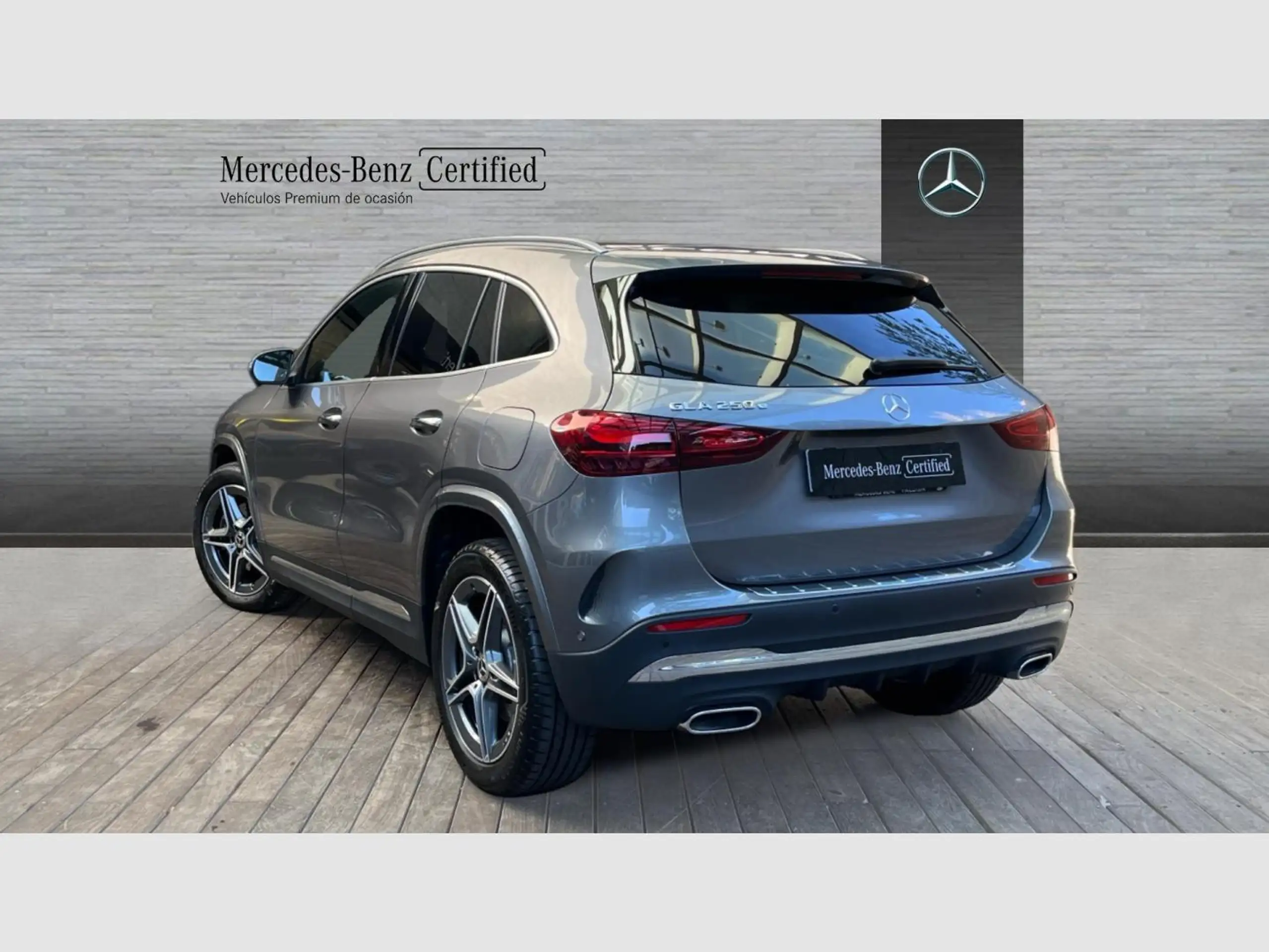 Mercedes-Benz - GLA 250