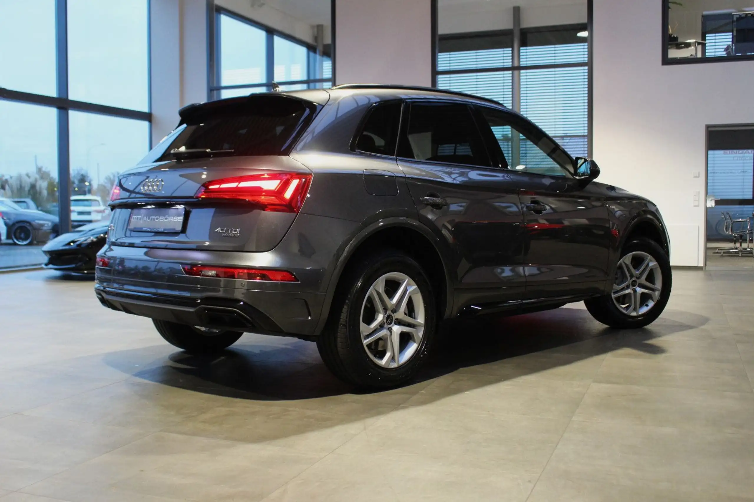 Audi - Q5