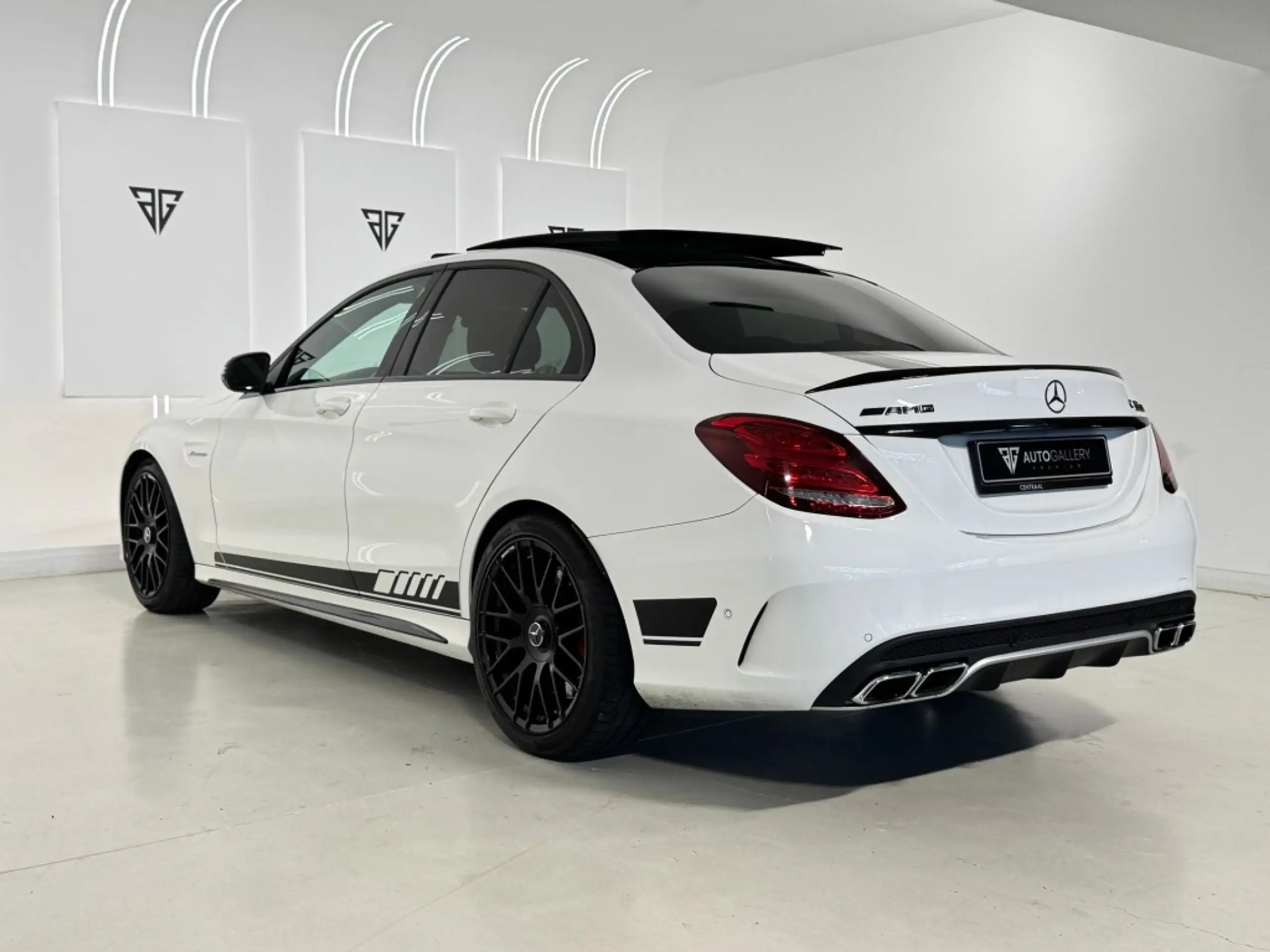 Mercedes-Benz - C 63 AMG