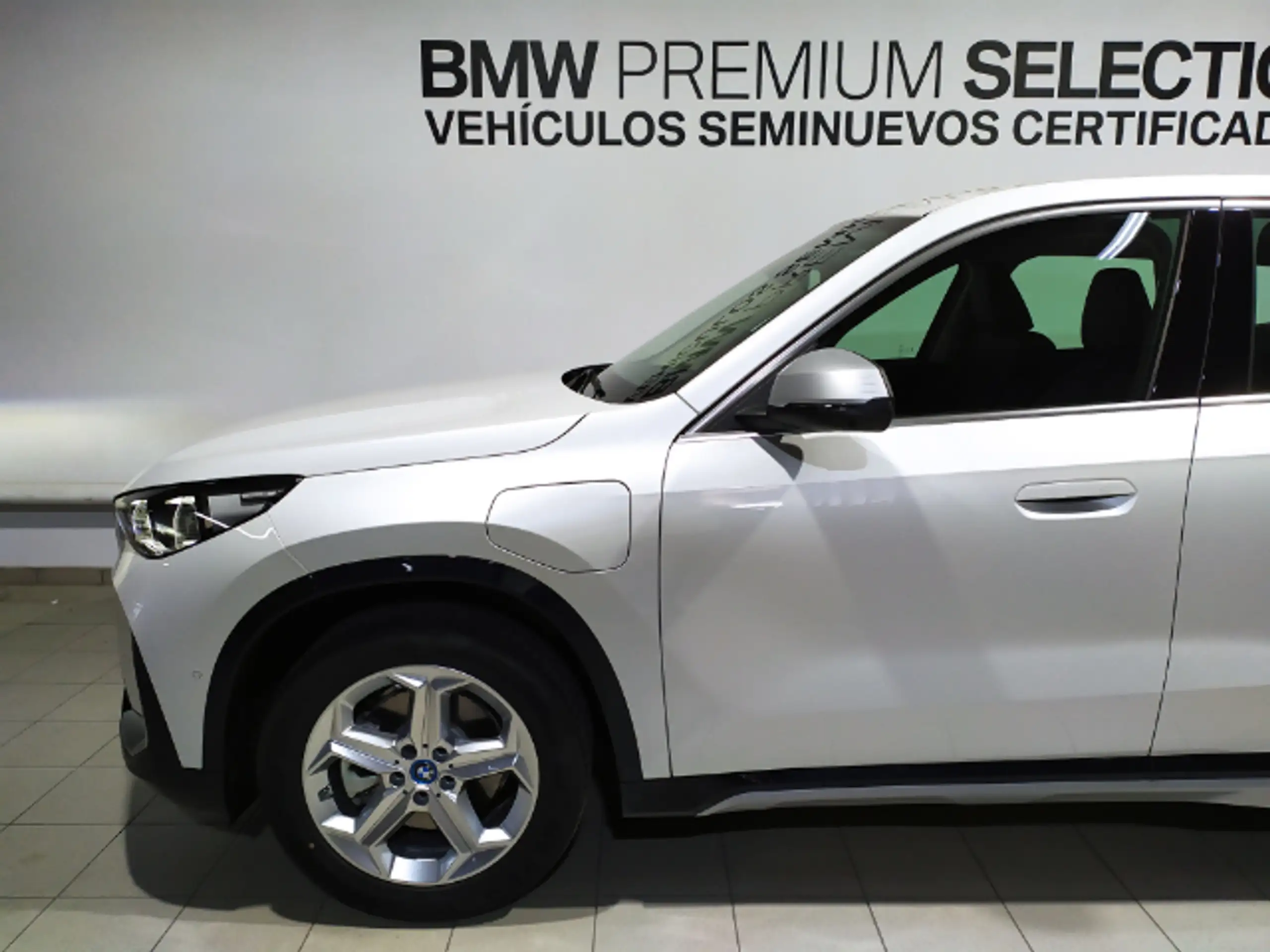 BMW - X1