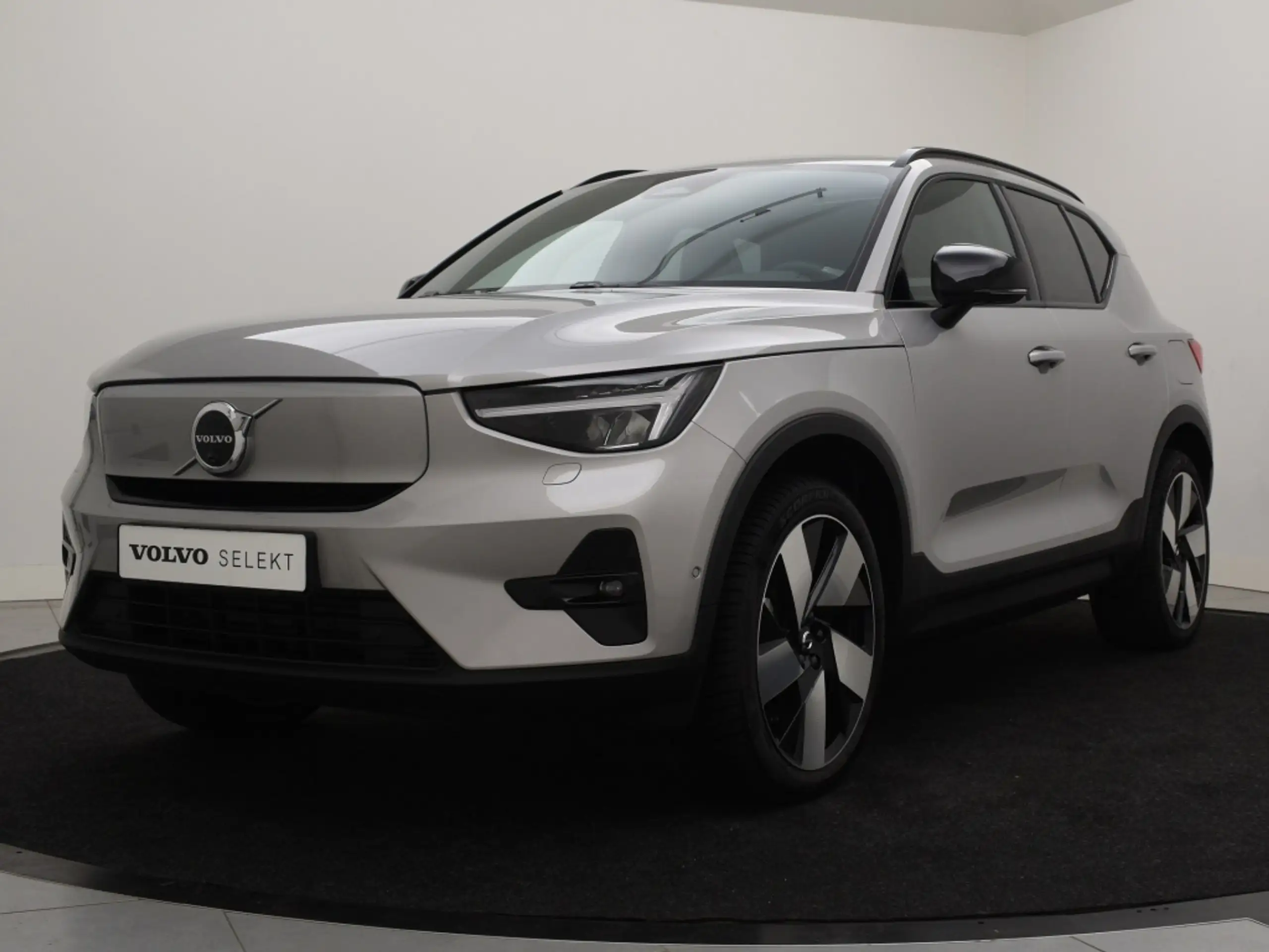 Volvo - XC40