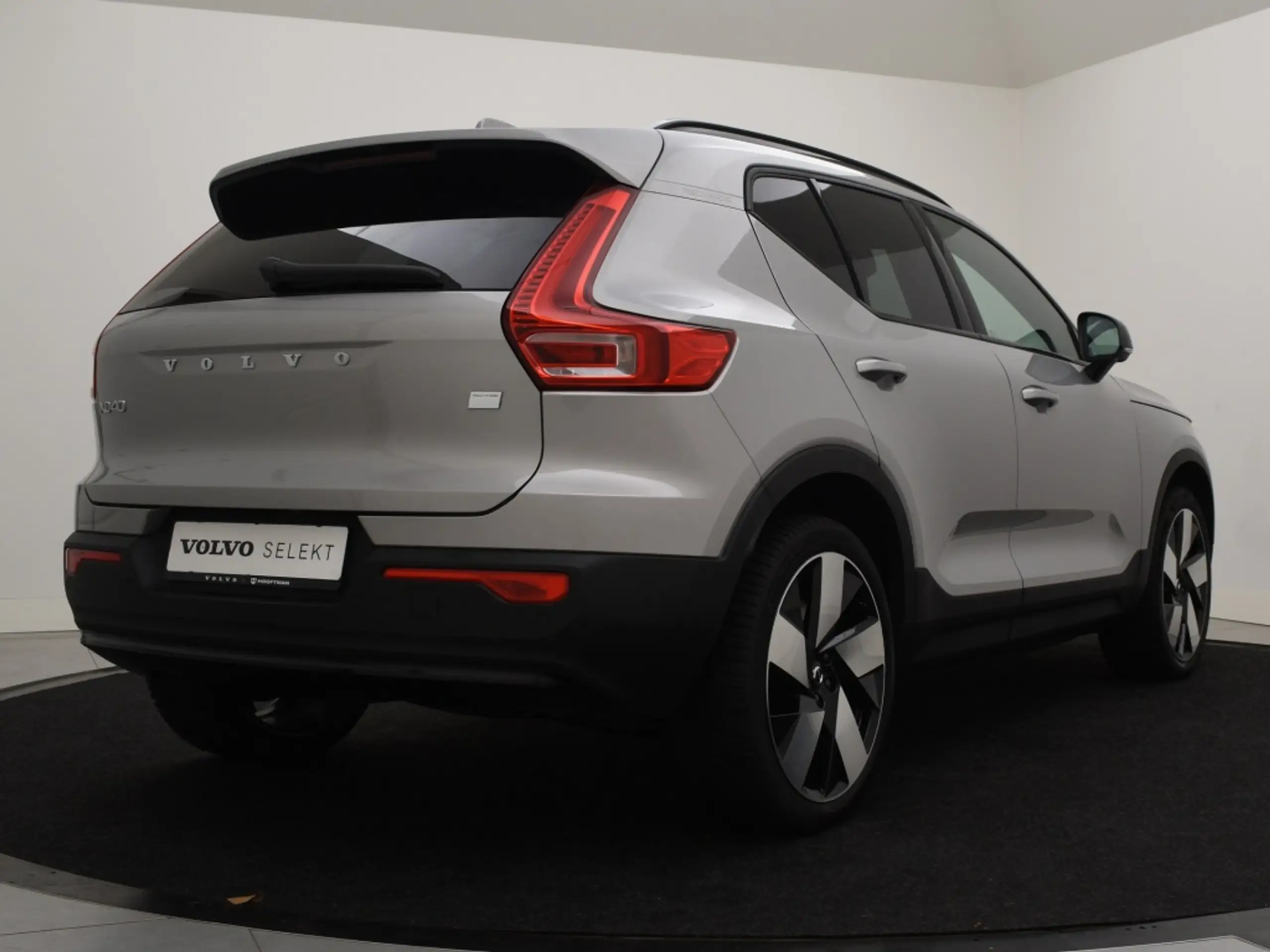 Volvo - XC40