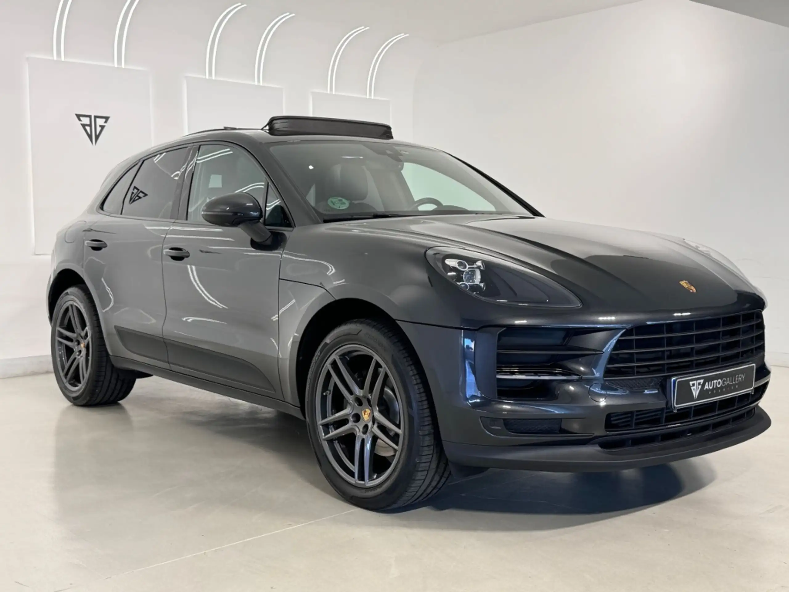 Porsche - Macan