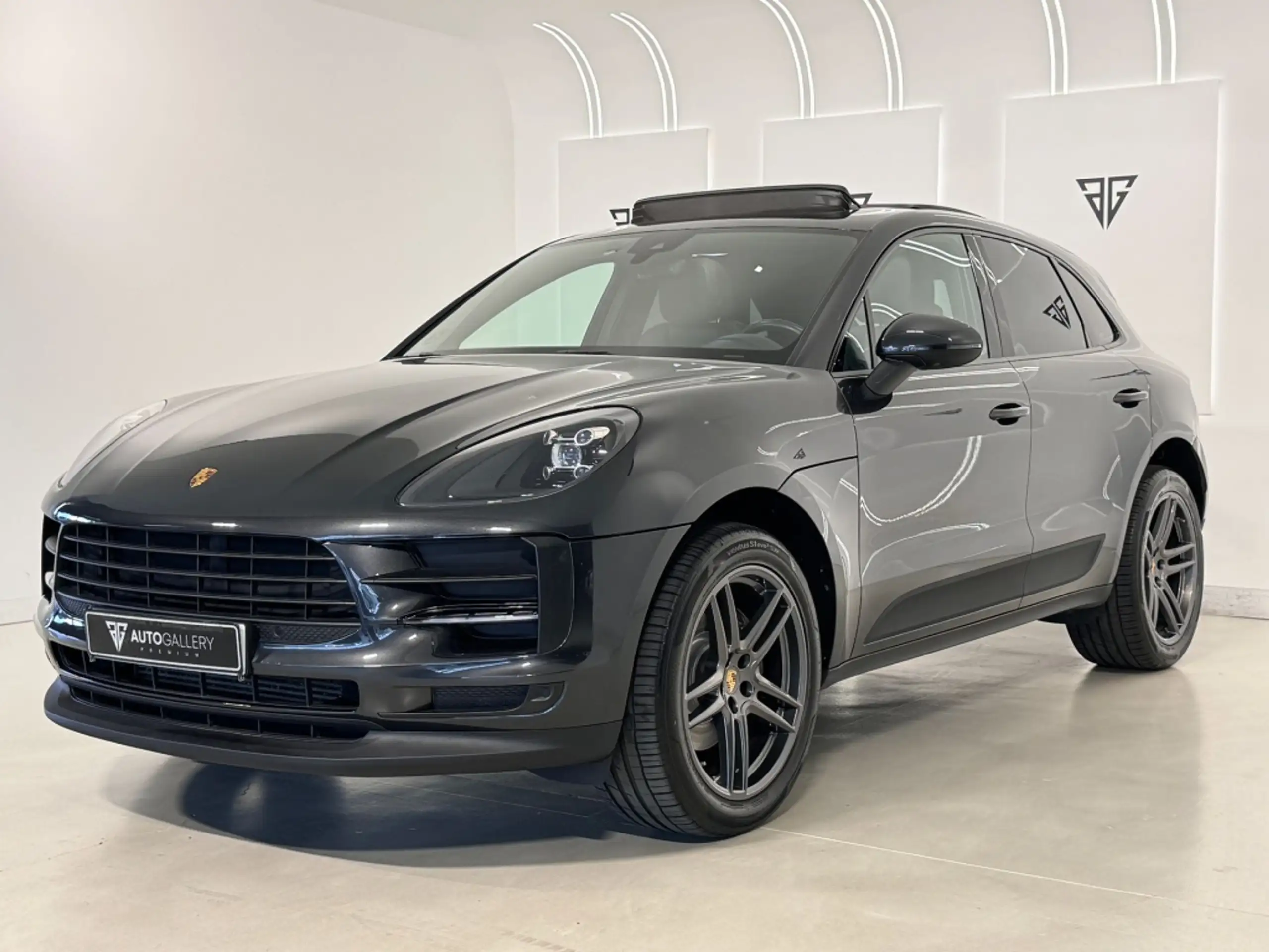 Porsche - Macan