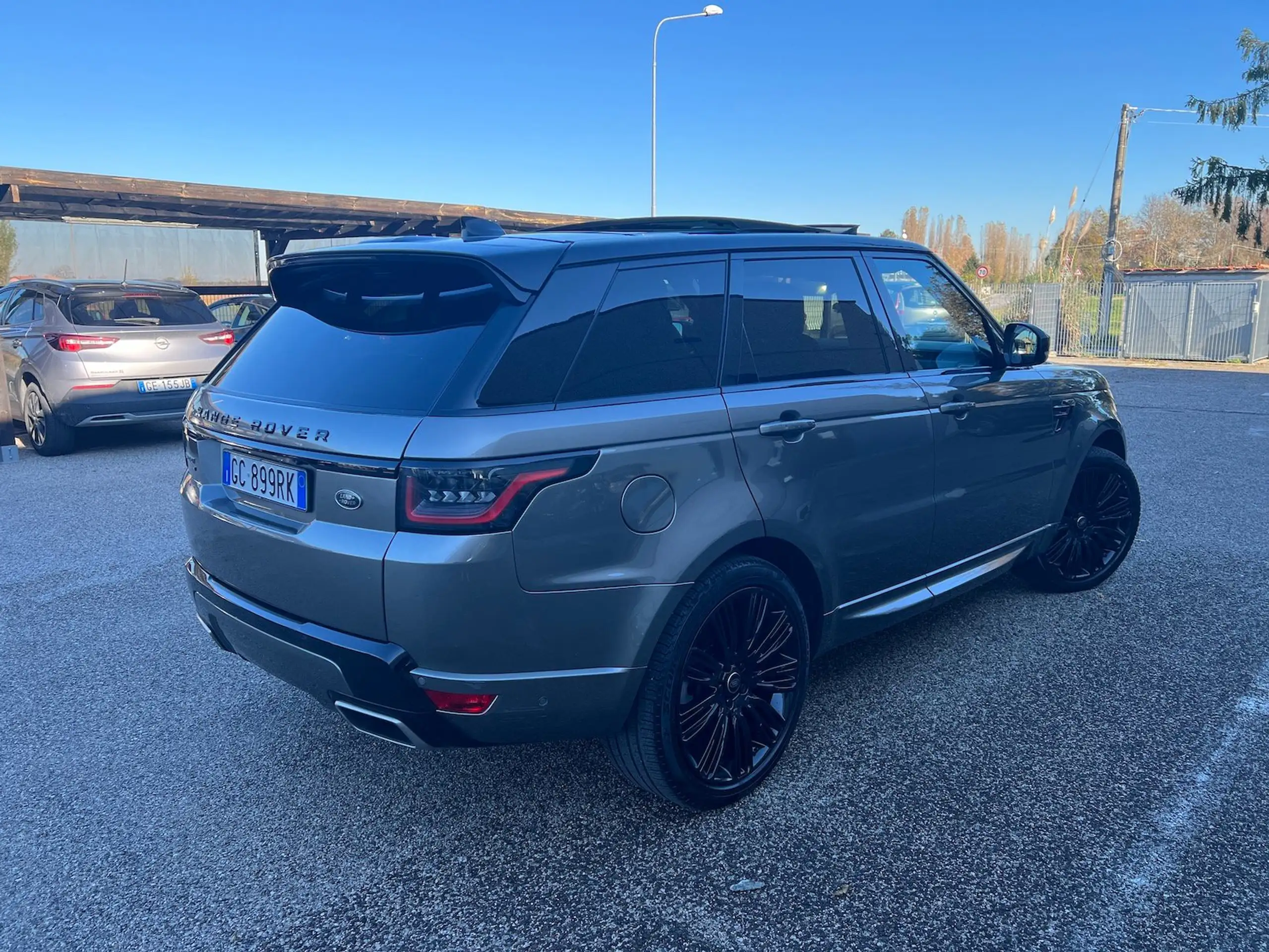 Land Rover - Range Rover Sport