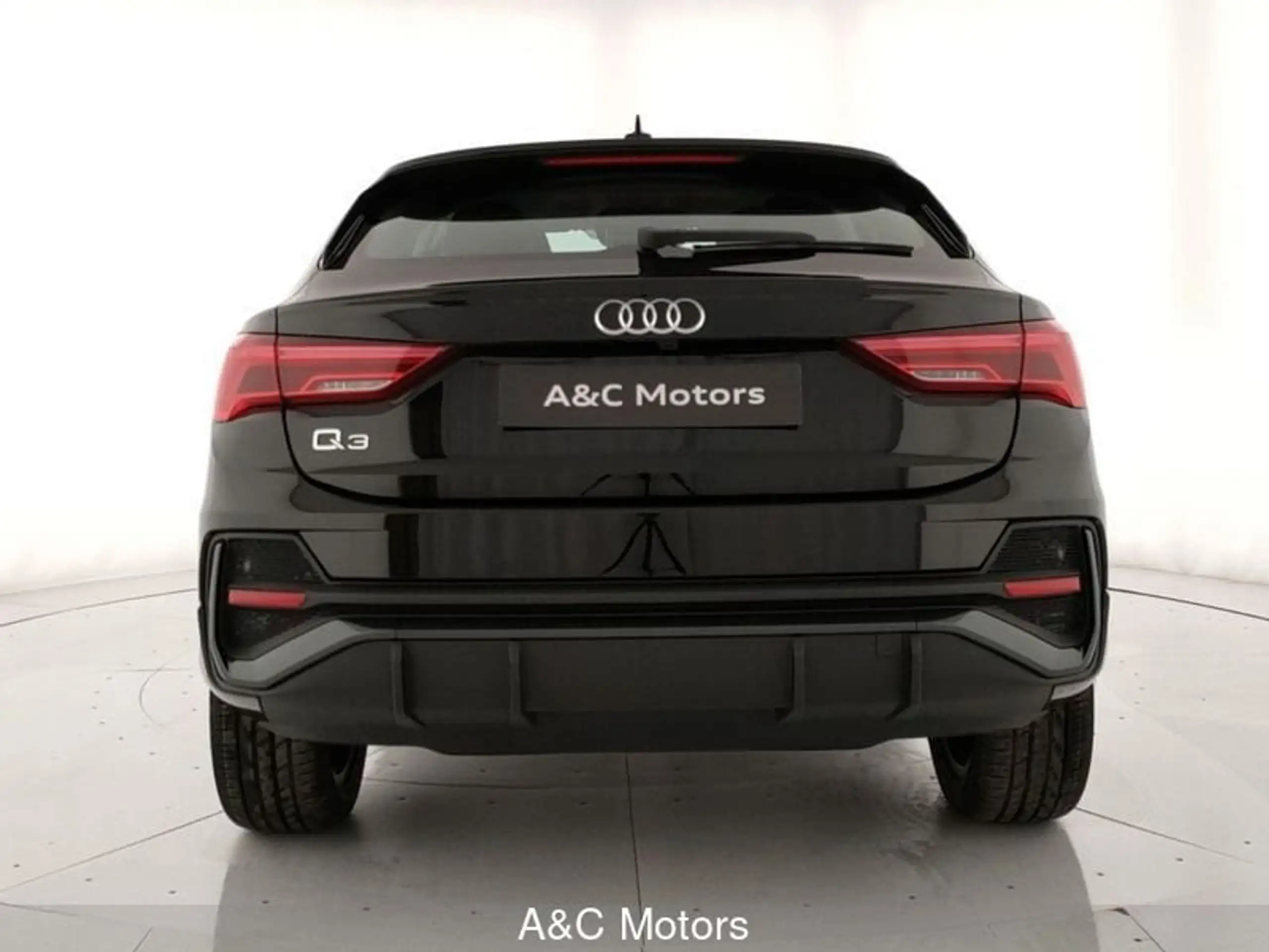 Audi - Q3