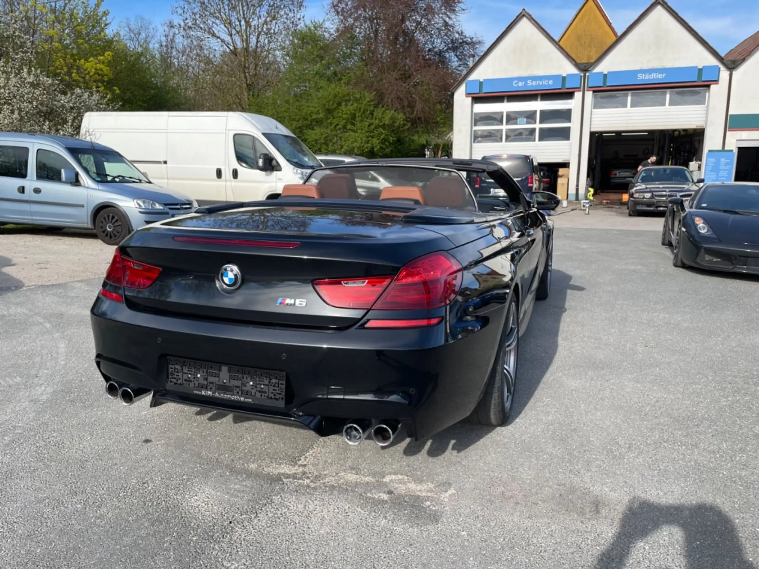 BMW - M6