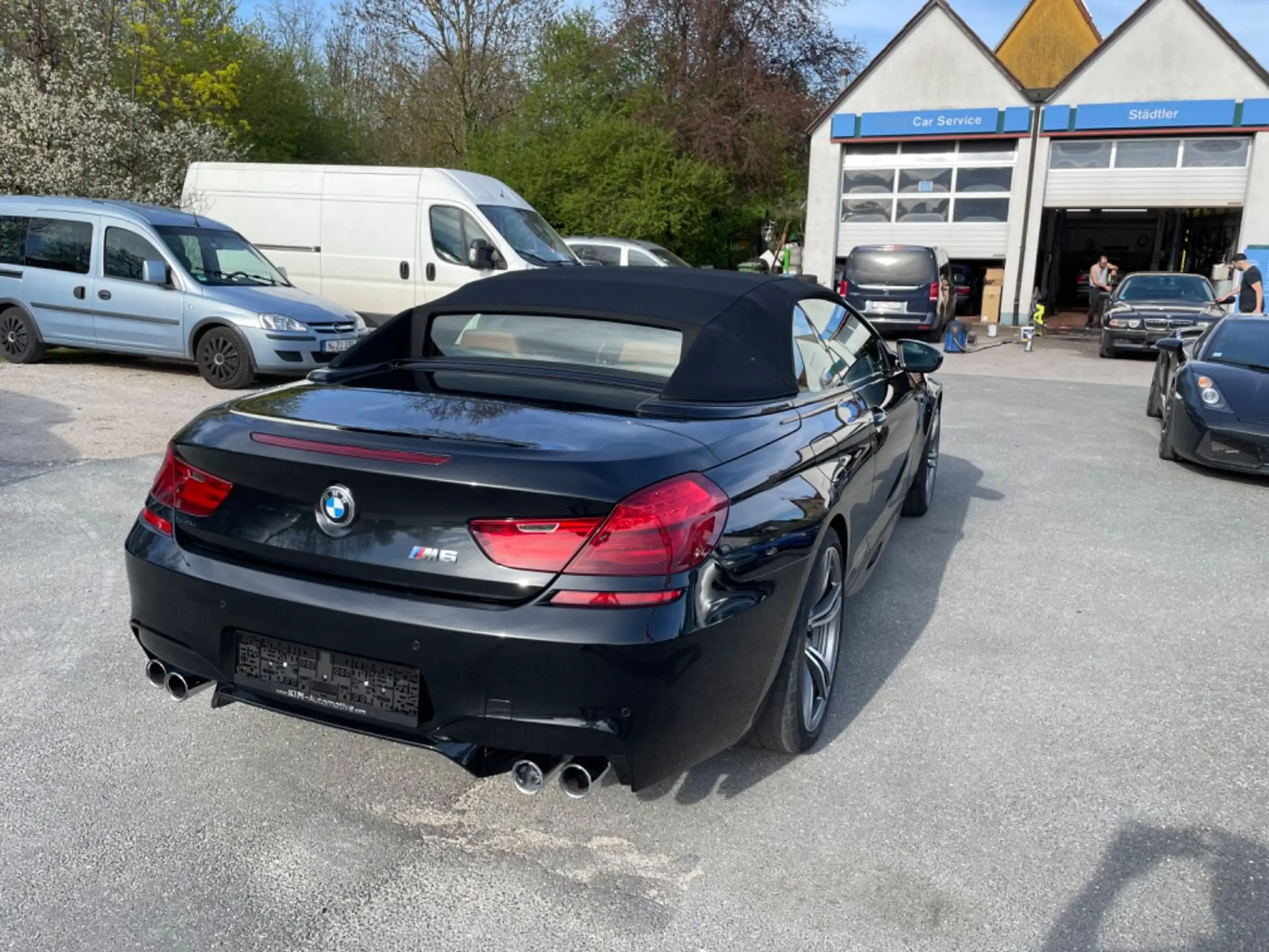 BMW - M6