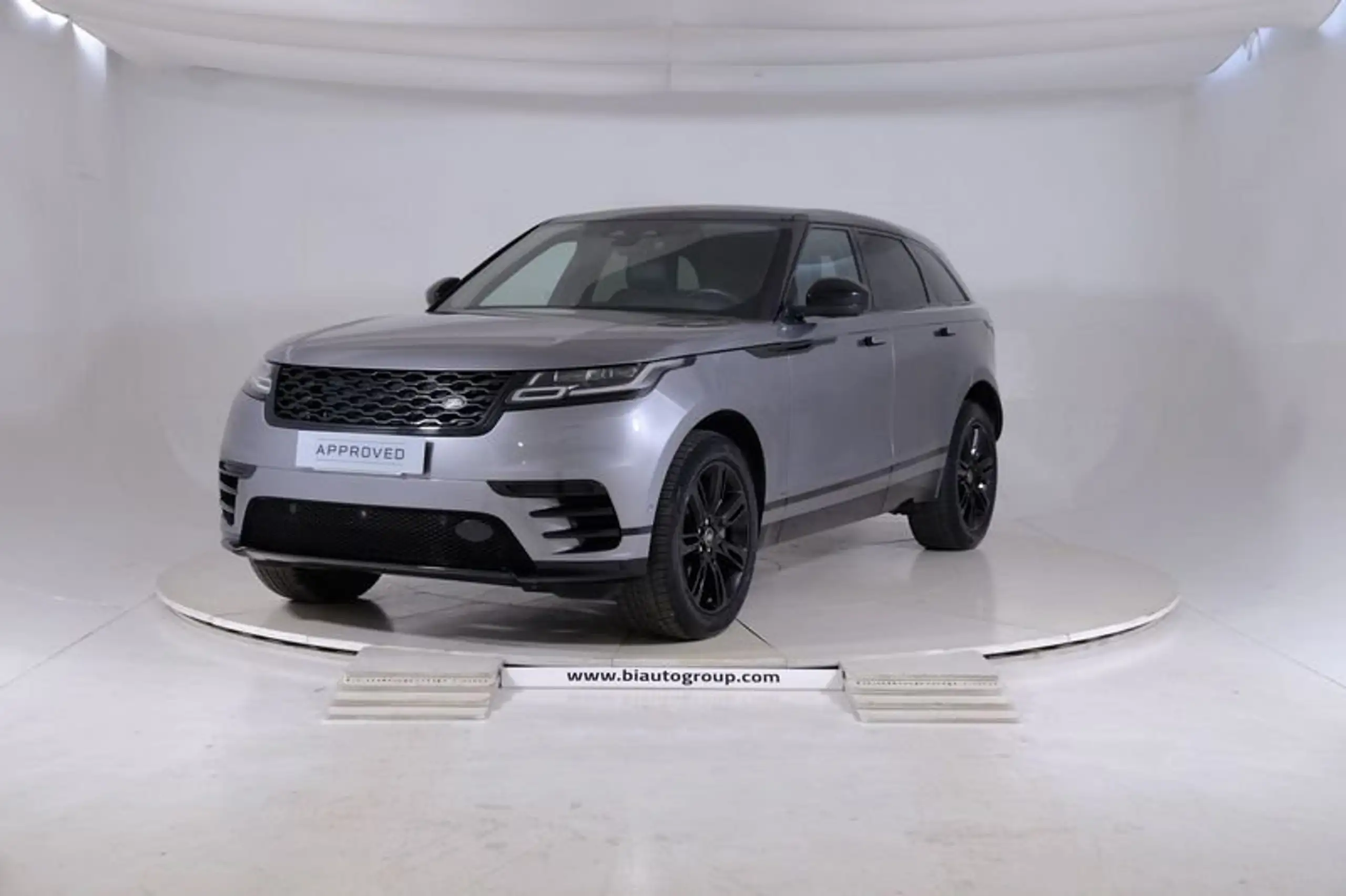 Land Rover - Range Rover Velar