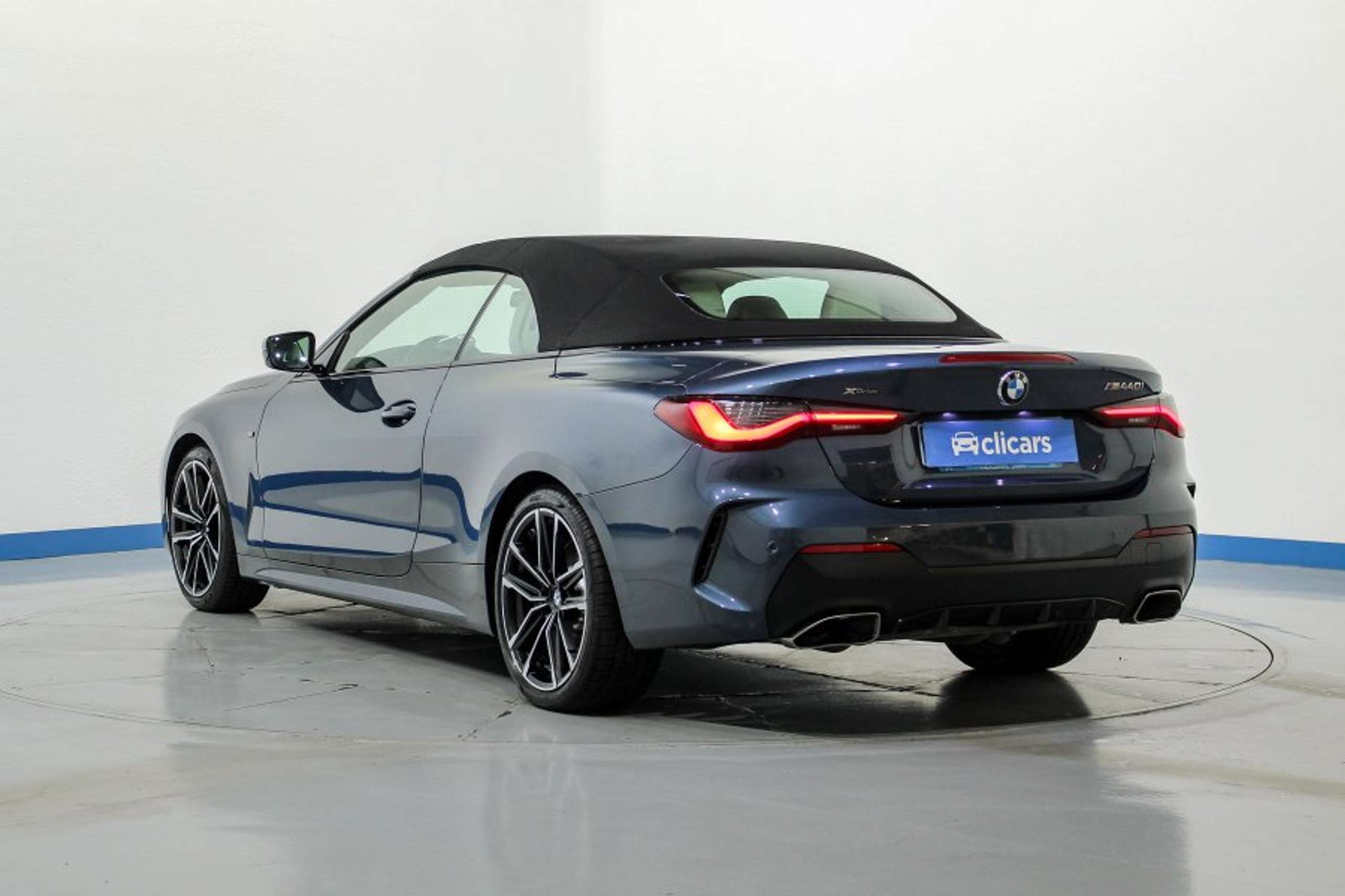 BMW - 440