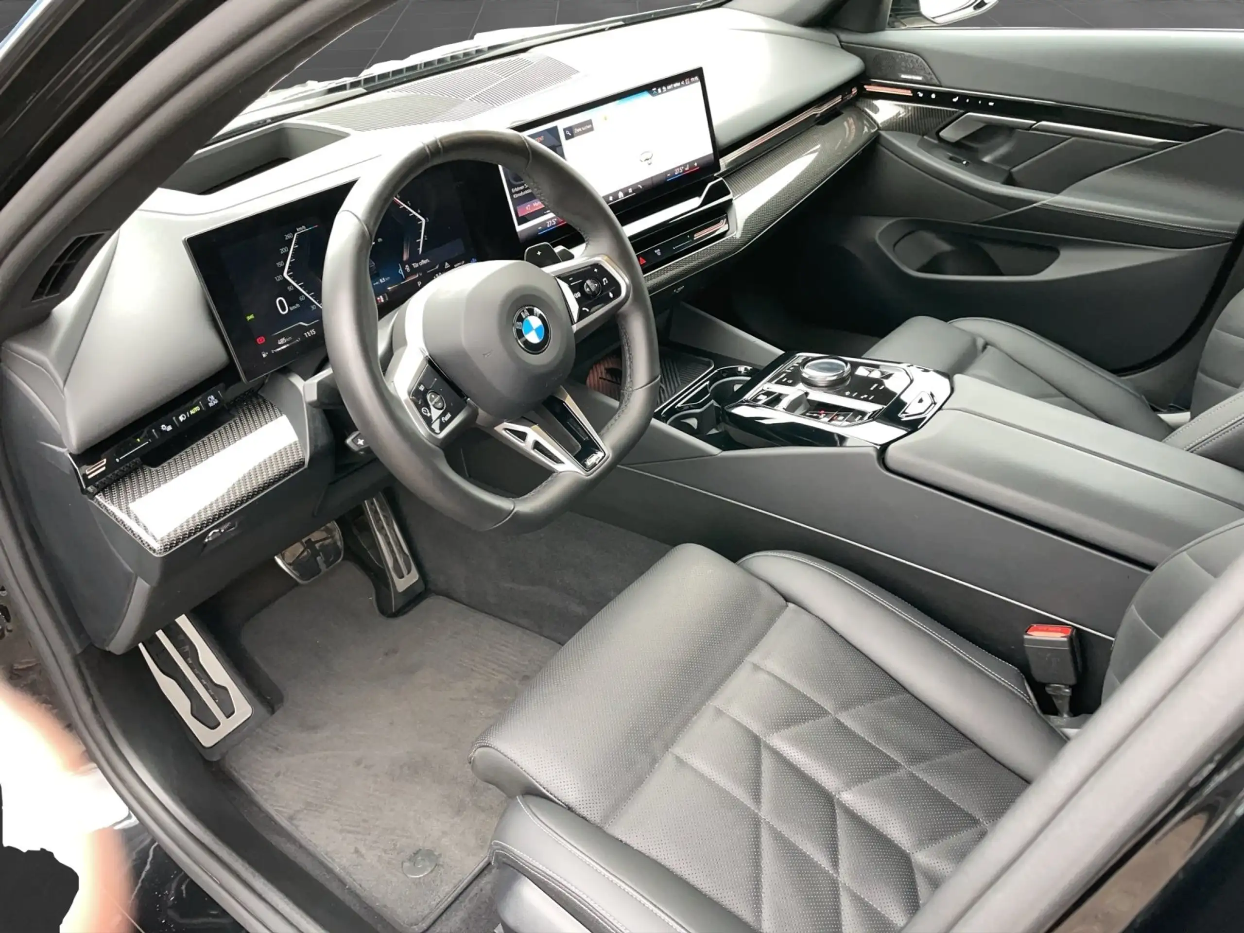 BMW - 520