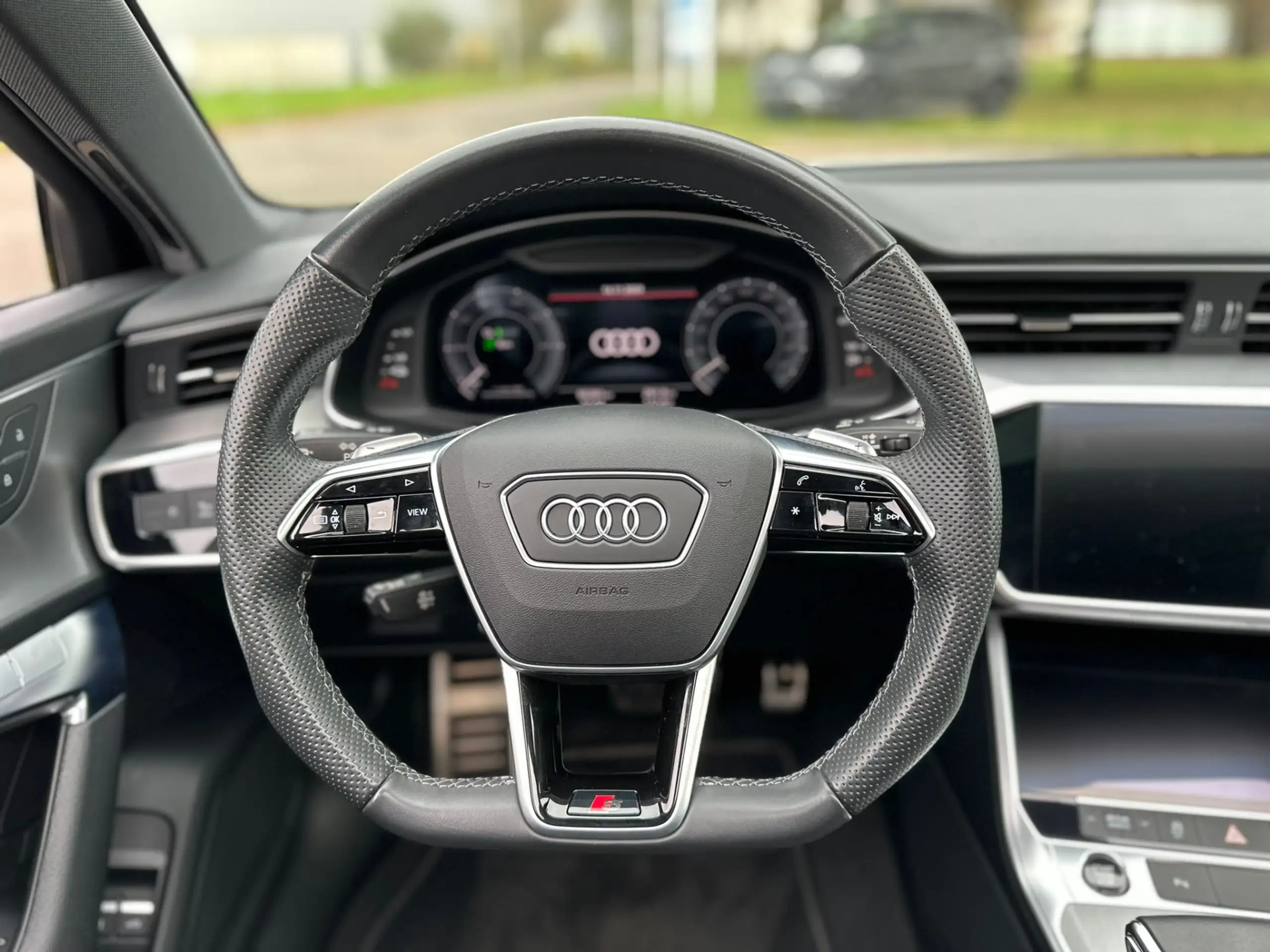 Audi - A6