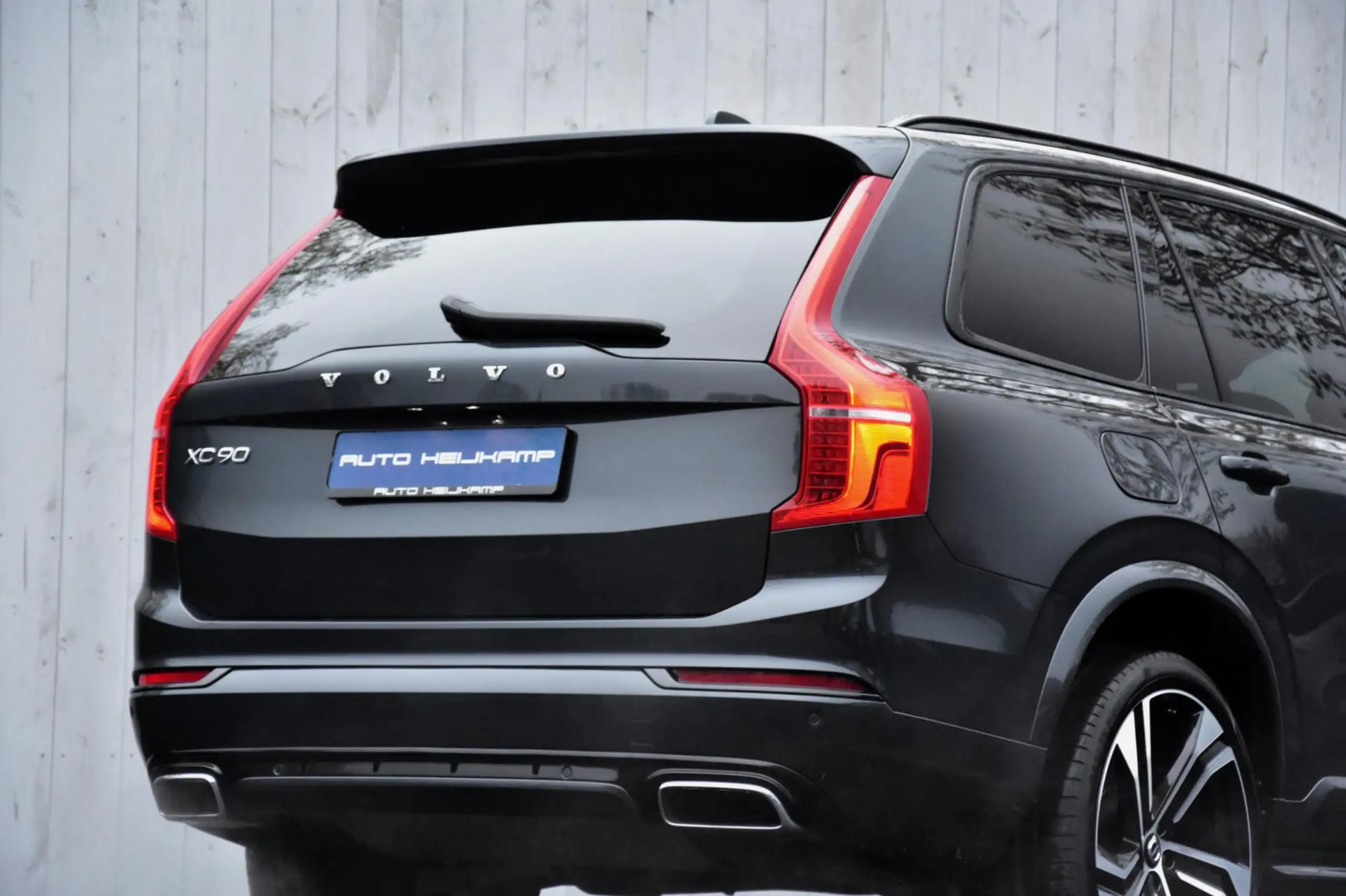 Volvo - XC90