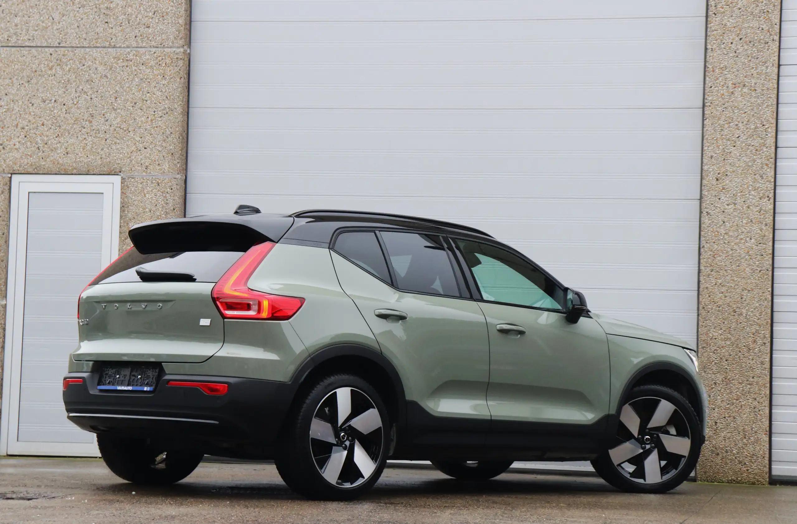 Volvo - XC40