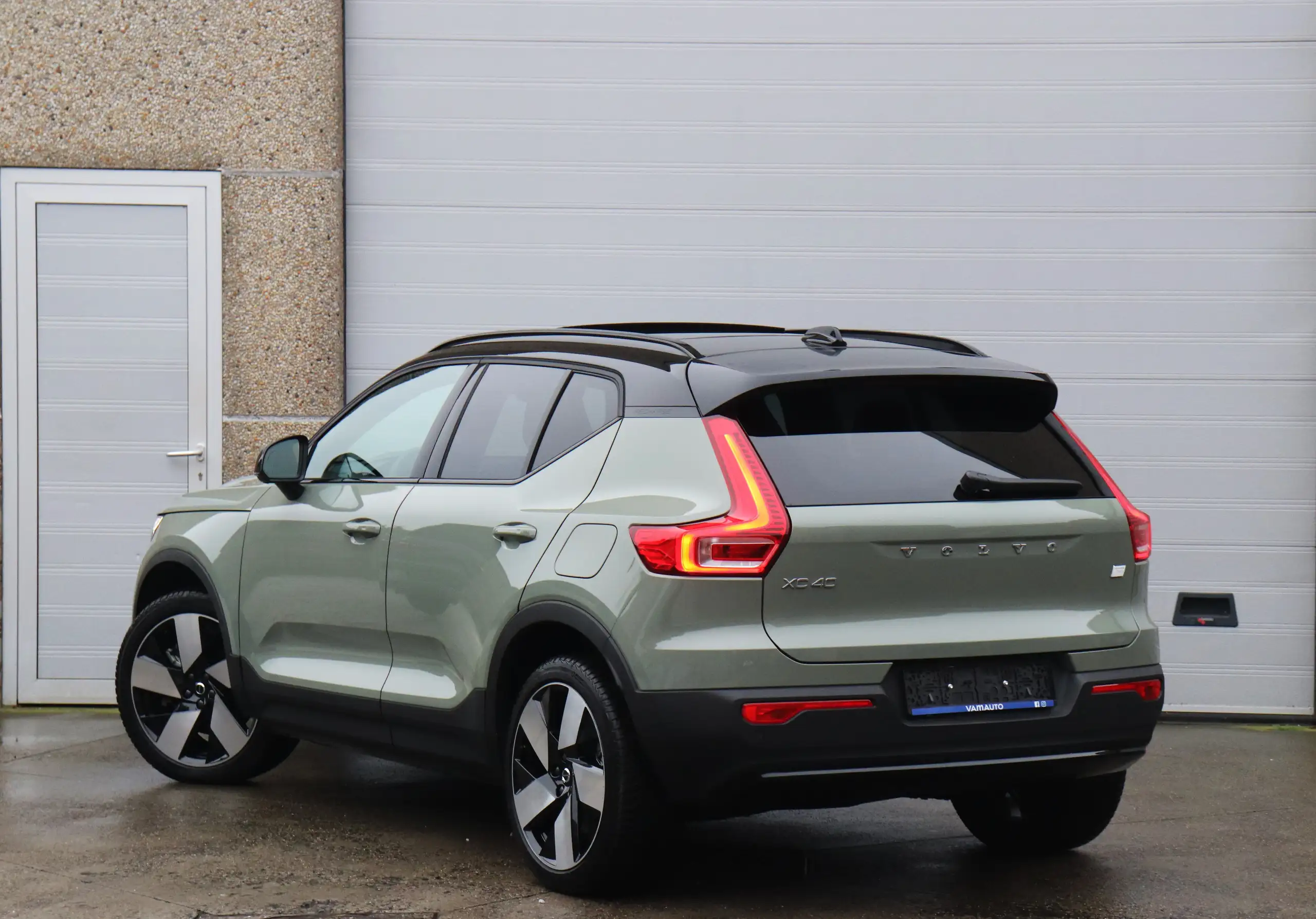 Volvo - XC40