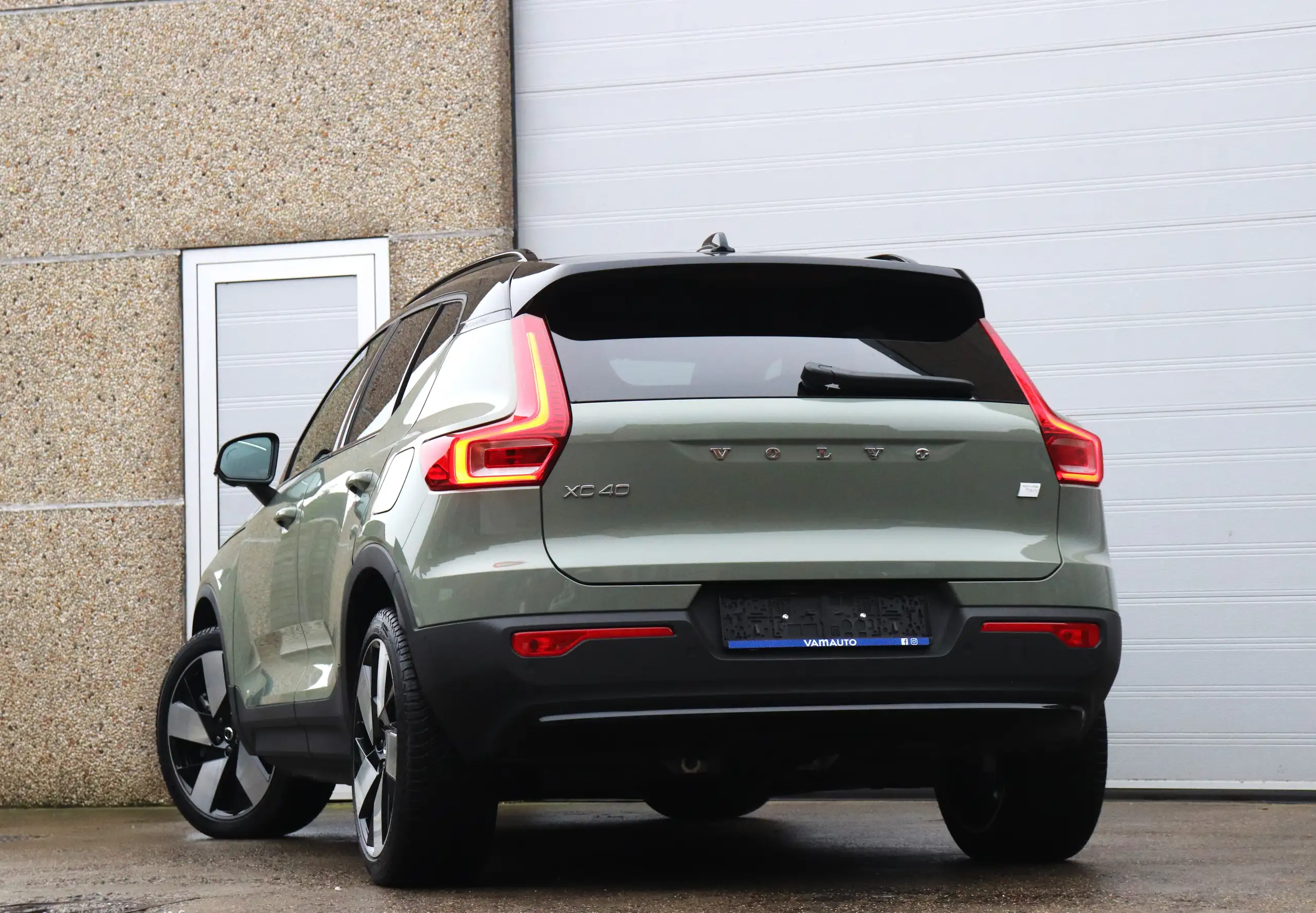 Volvo - XC40