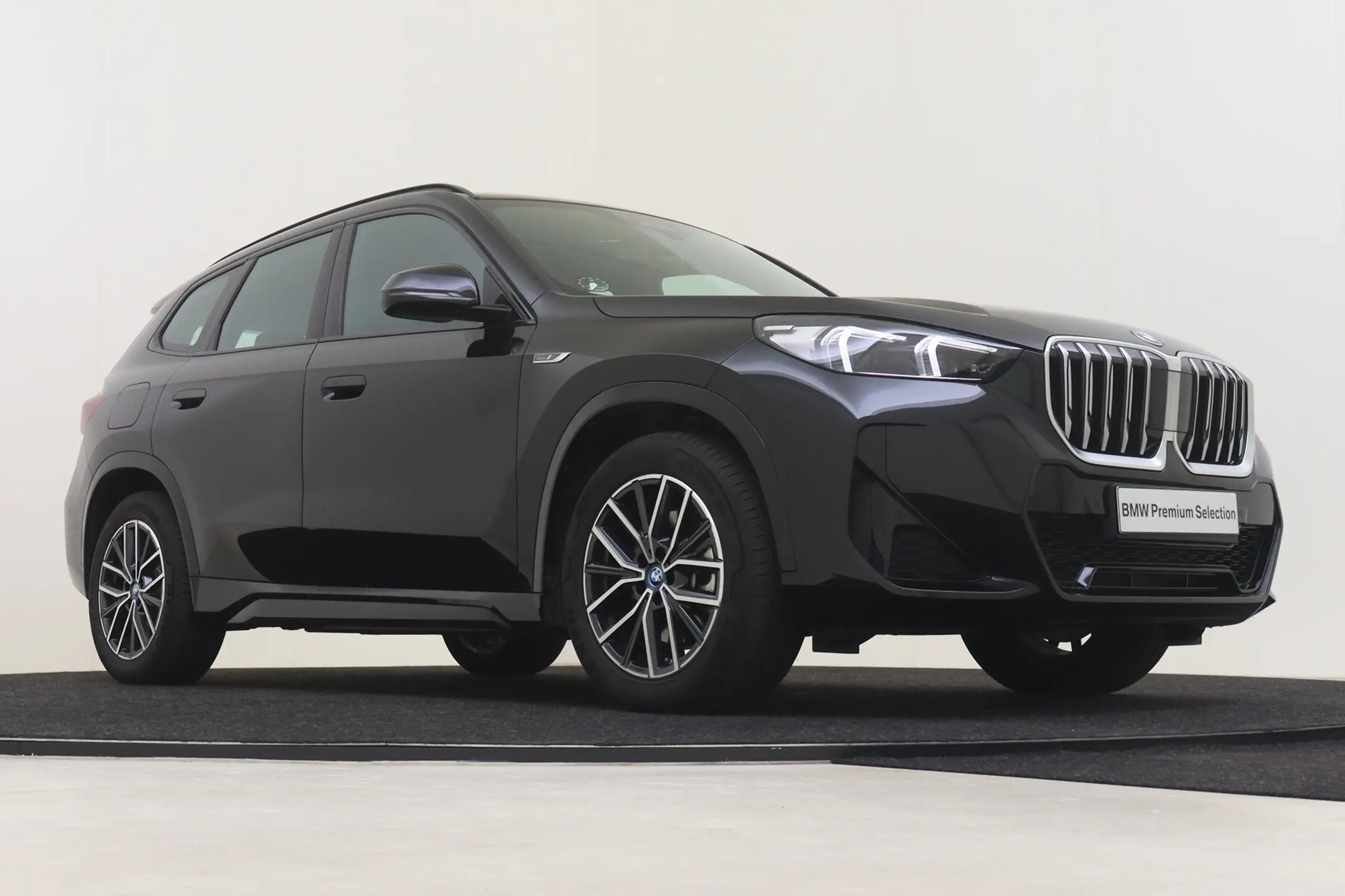 BMW - X1