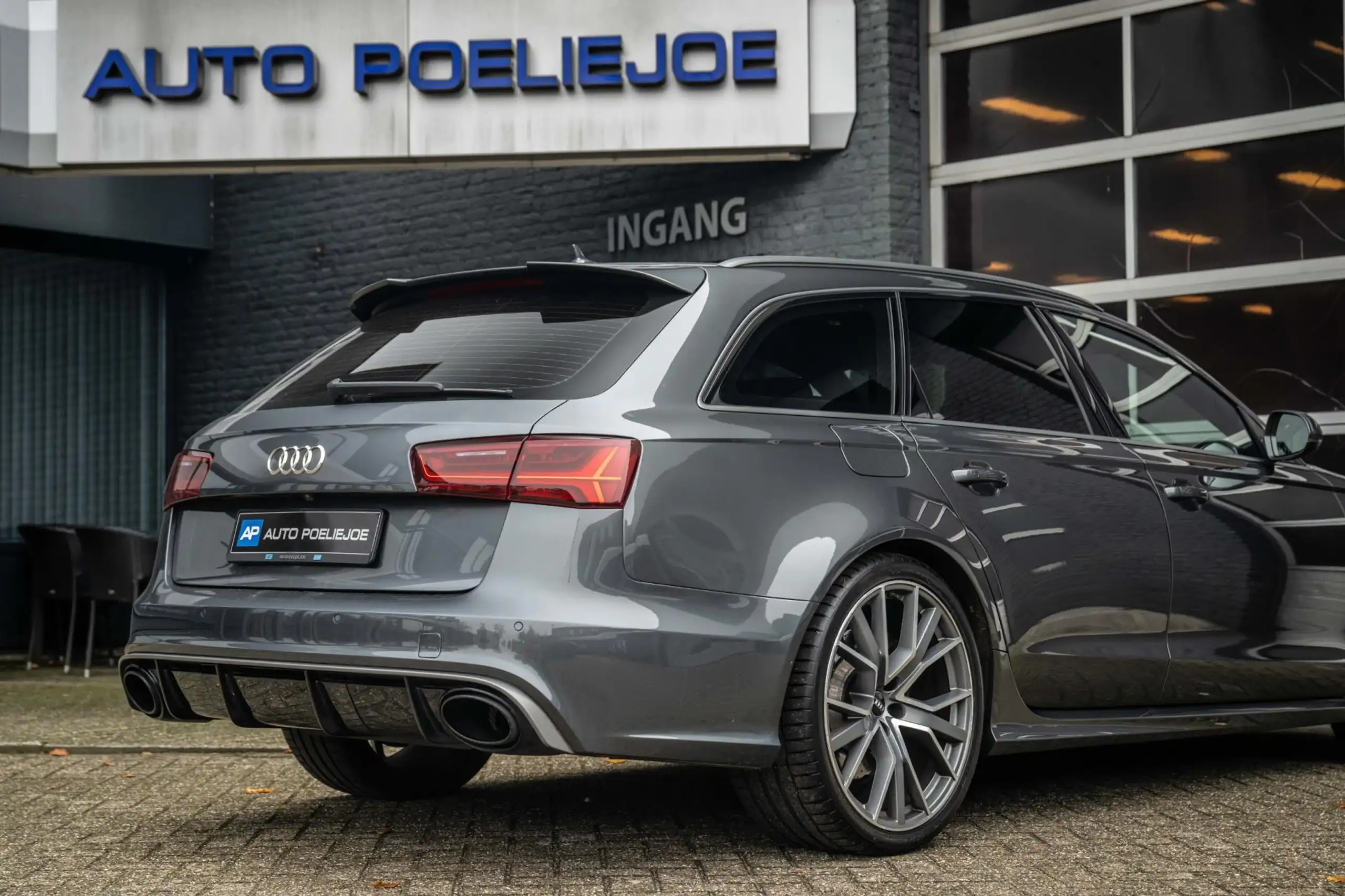 Audi - RS6