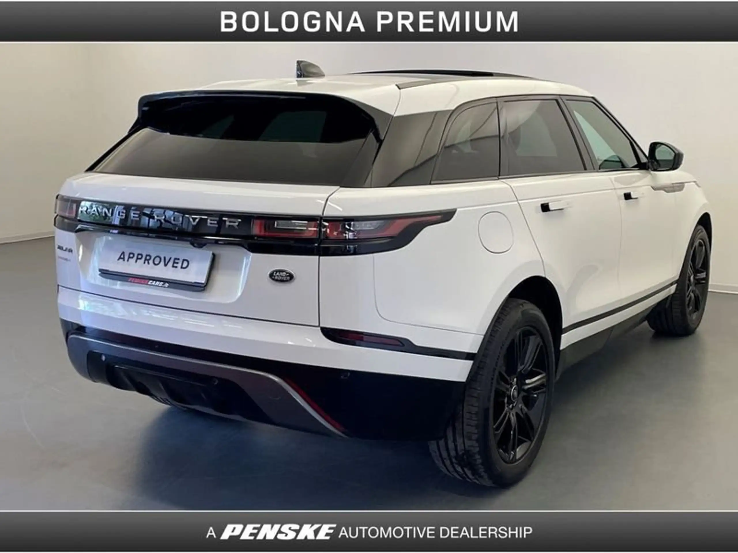 Land Rover - Range Rover Velar