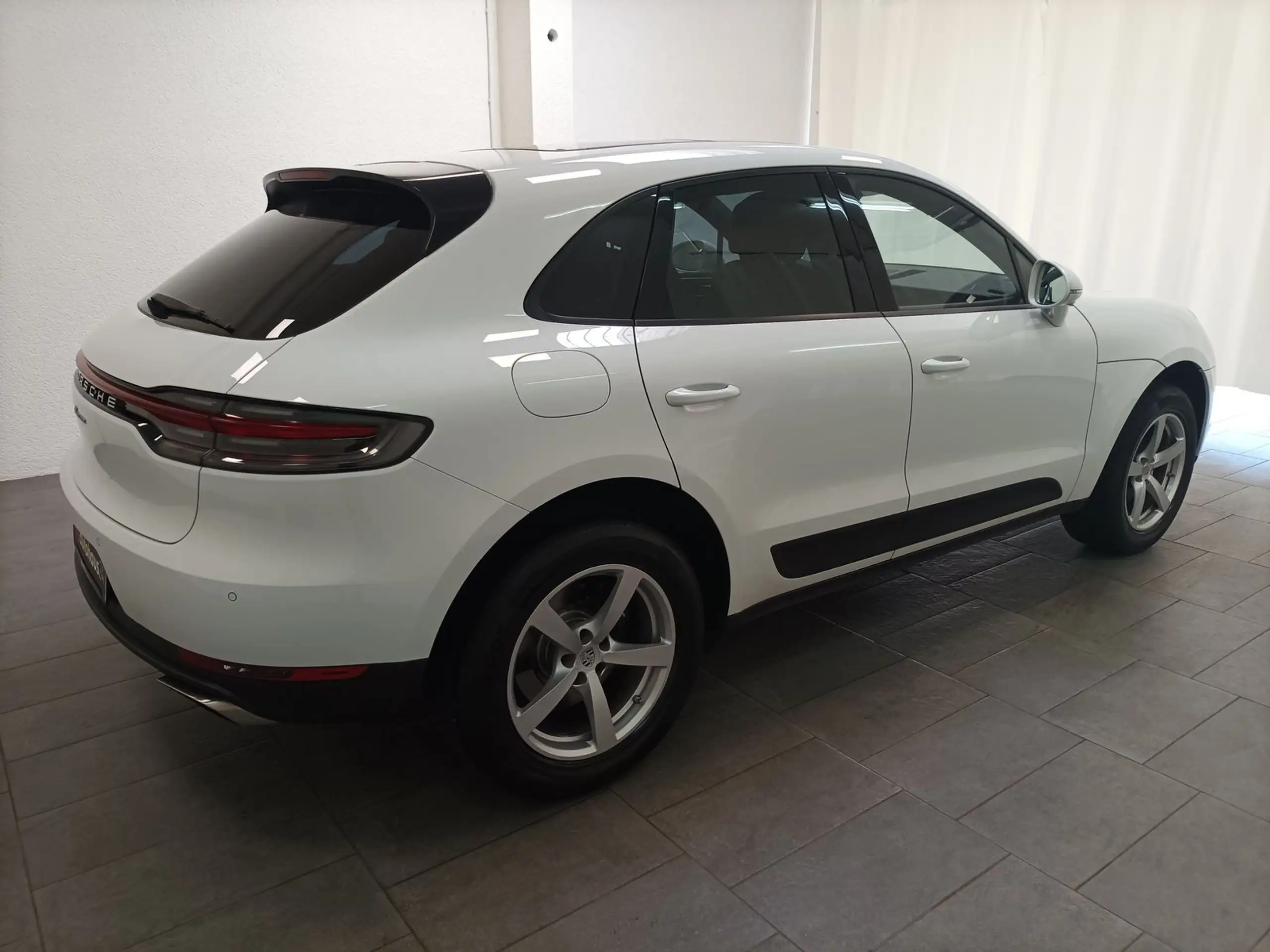 Porsche - Macan