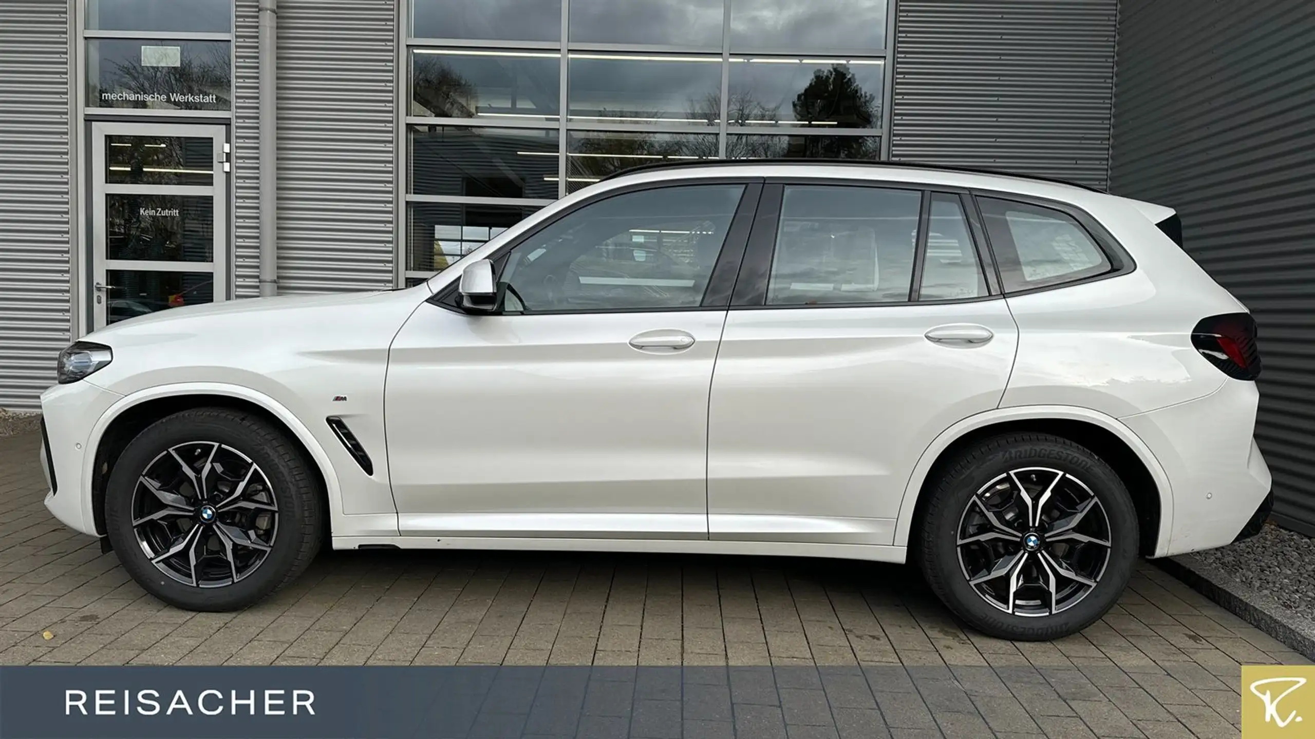 BMW - X3